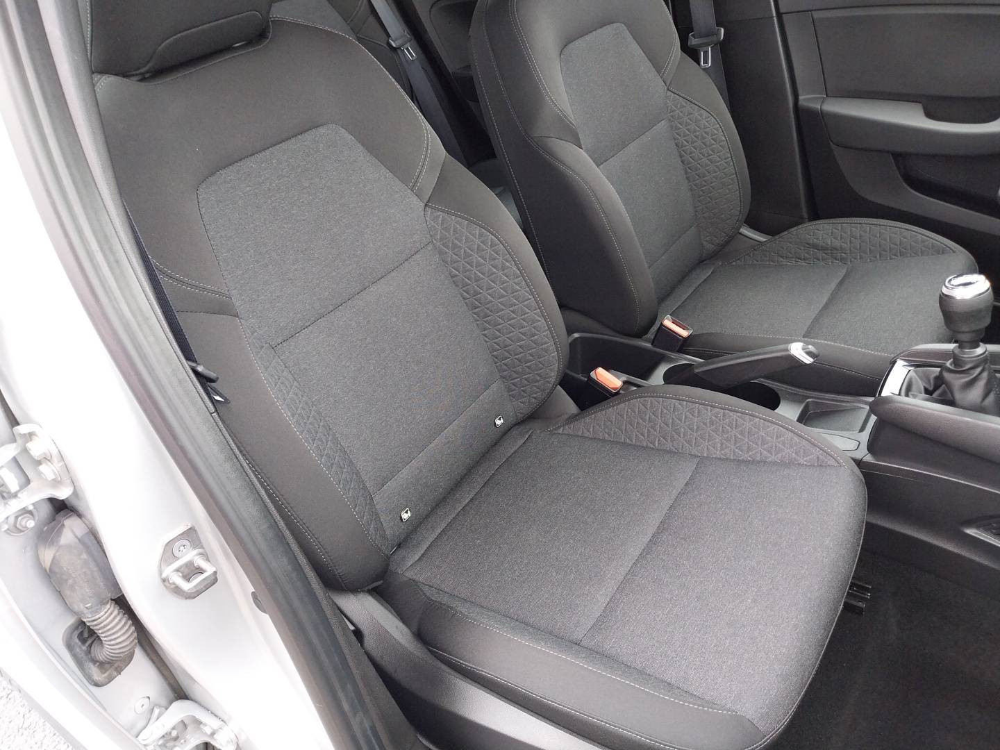 Vente en ligne Renault Clio 5 Clio TCe 90 au prix de 13 990 €