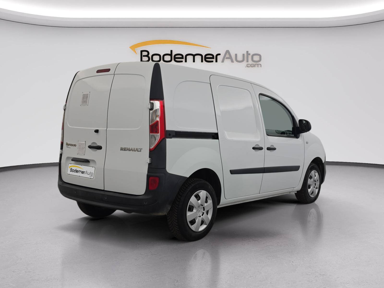 Vente en ligne Renault Kangoo Express  BLUE DCI 80 au prix de 10 490 €