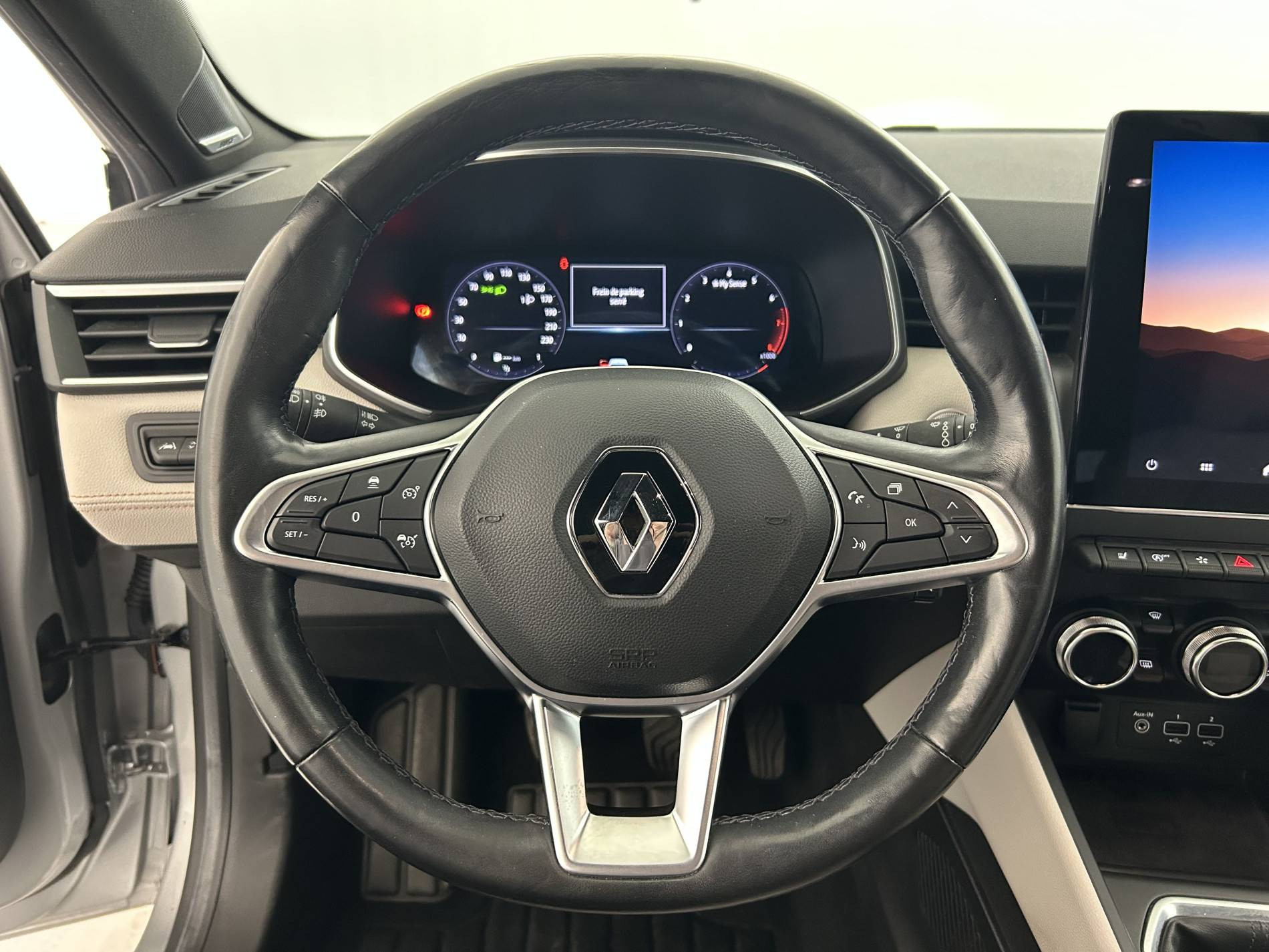 Vente en ligne Renault Clio 5 Clio TCe 140 - 21N au prix de 17 790 €