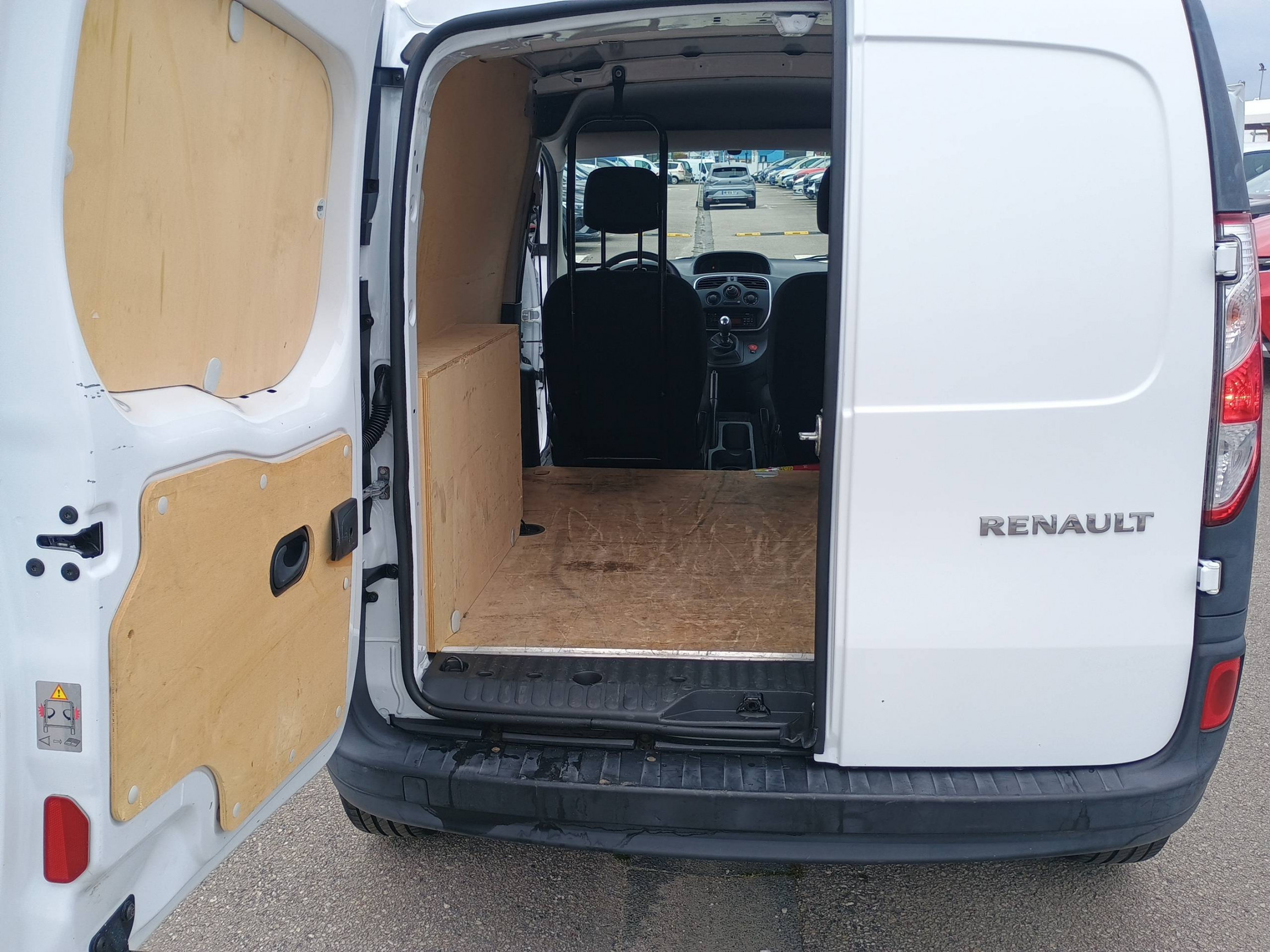 Vente en ligne Renault Kangoo Express  BLUE DCI 80 au prix de 12 290 €