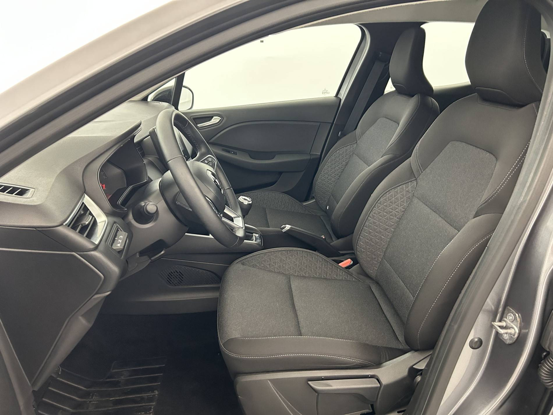 Vente en ligne Renault Clio 5 Clio TCe 90 au prix de 14 400 €