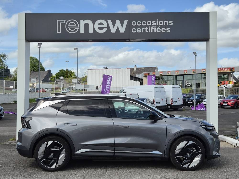 Vente en ligne Renault Scenic E-Tech Scenic E-Tech électrique 220 ch grande autonomie au prix de 39 990 €