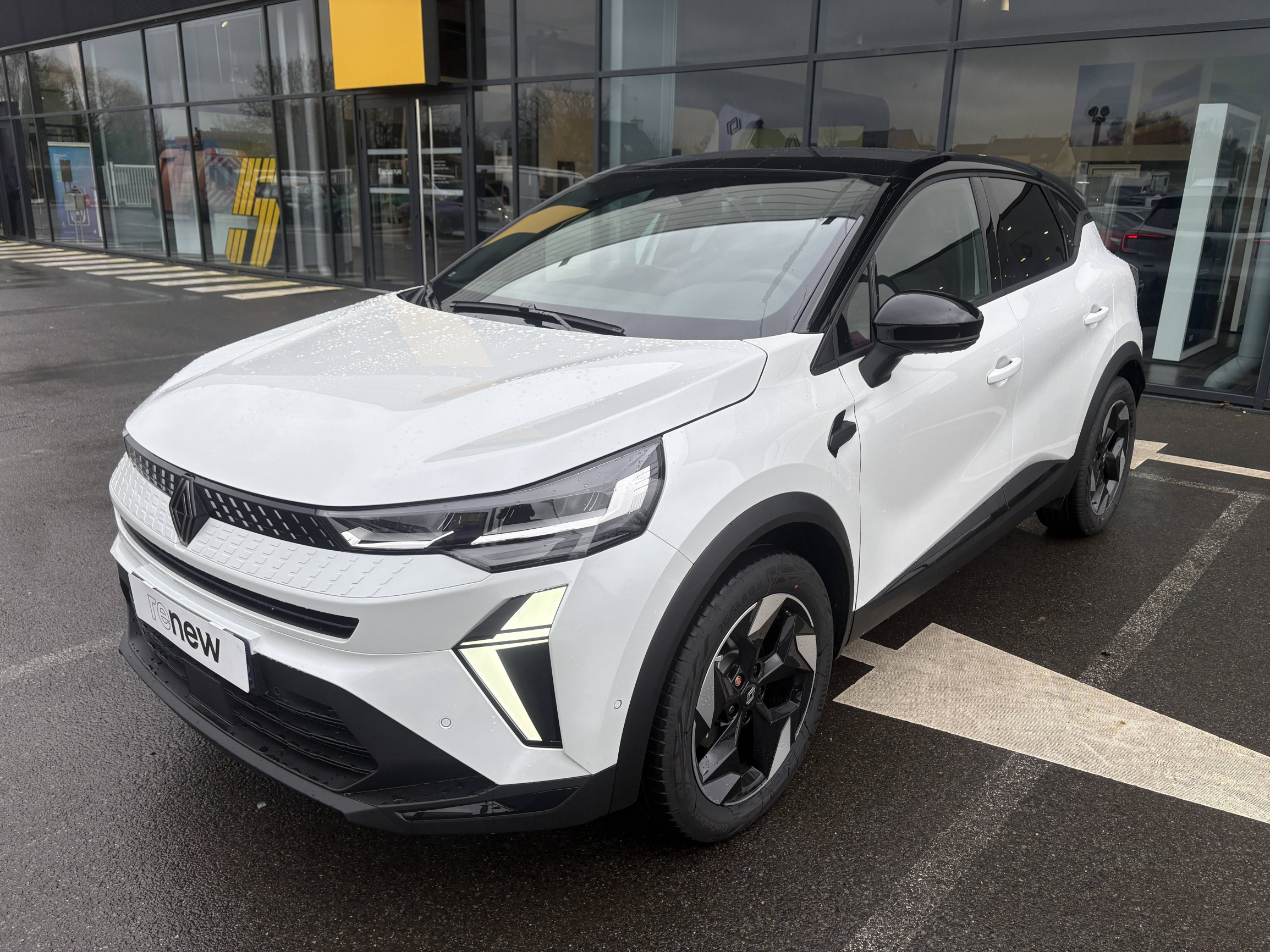 Renault Captur  E-Tech full hybrid 160 ch occasion de 2026 en vente à Lamballe
