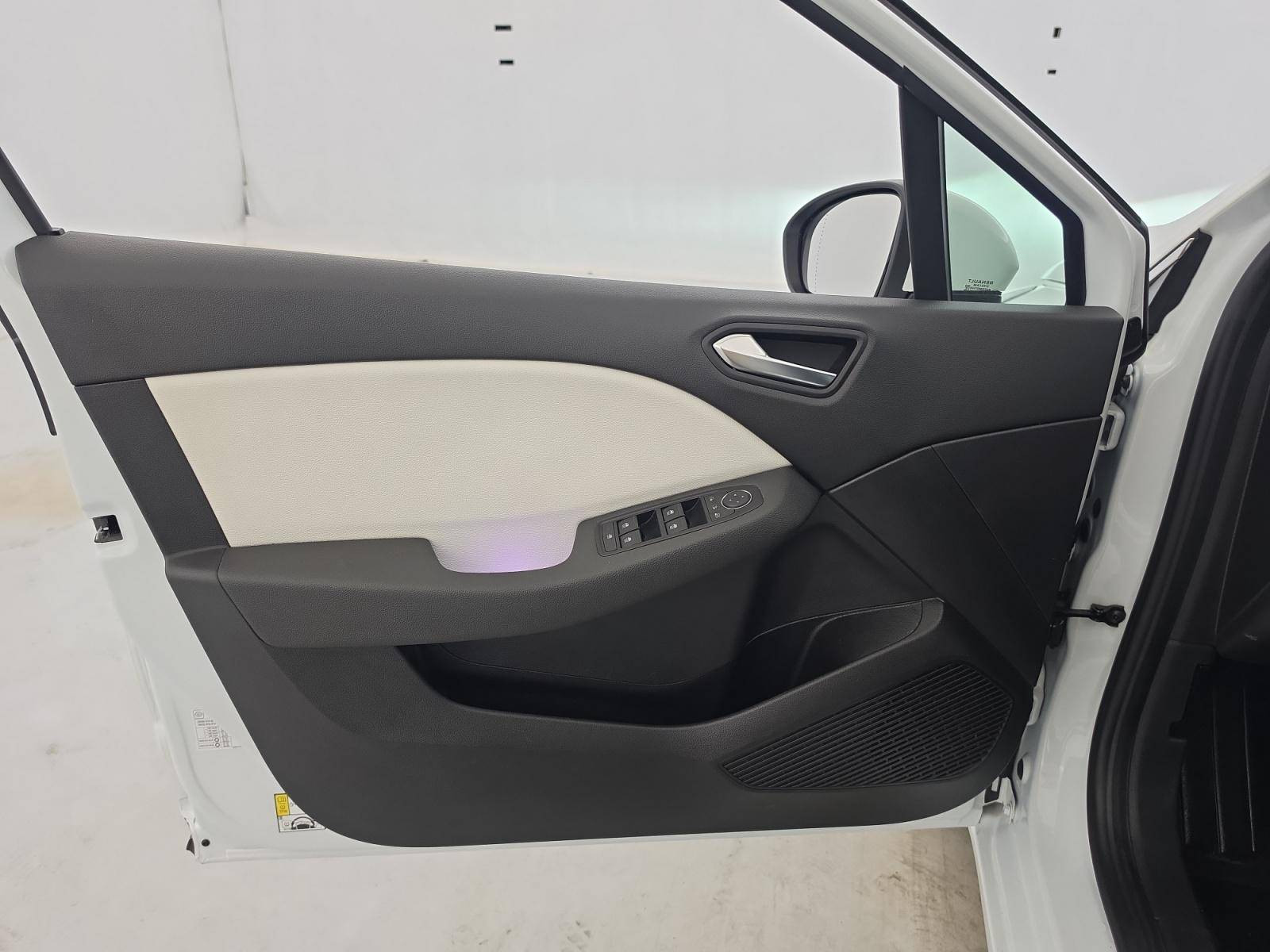 Vente en ligne Renault Clio 5 Clio TCe 90 - 21N au prix de 14 490 €