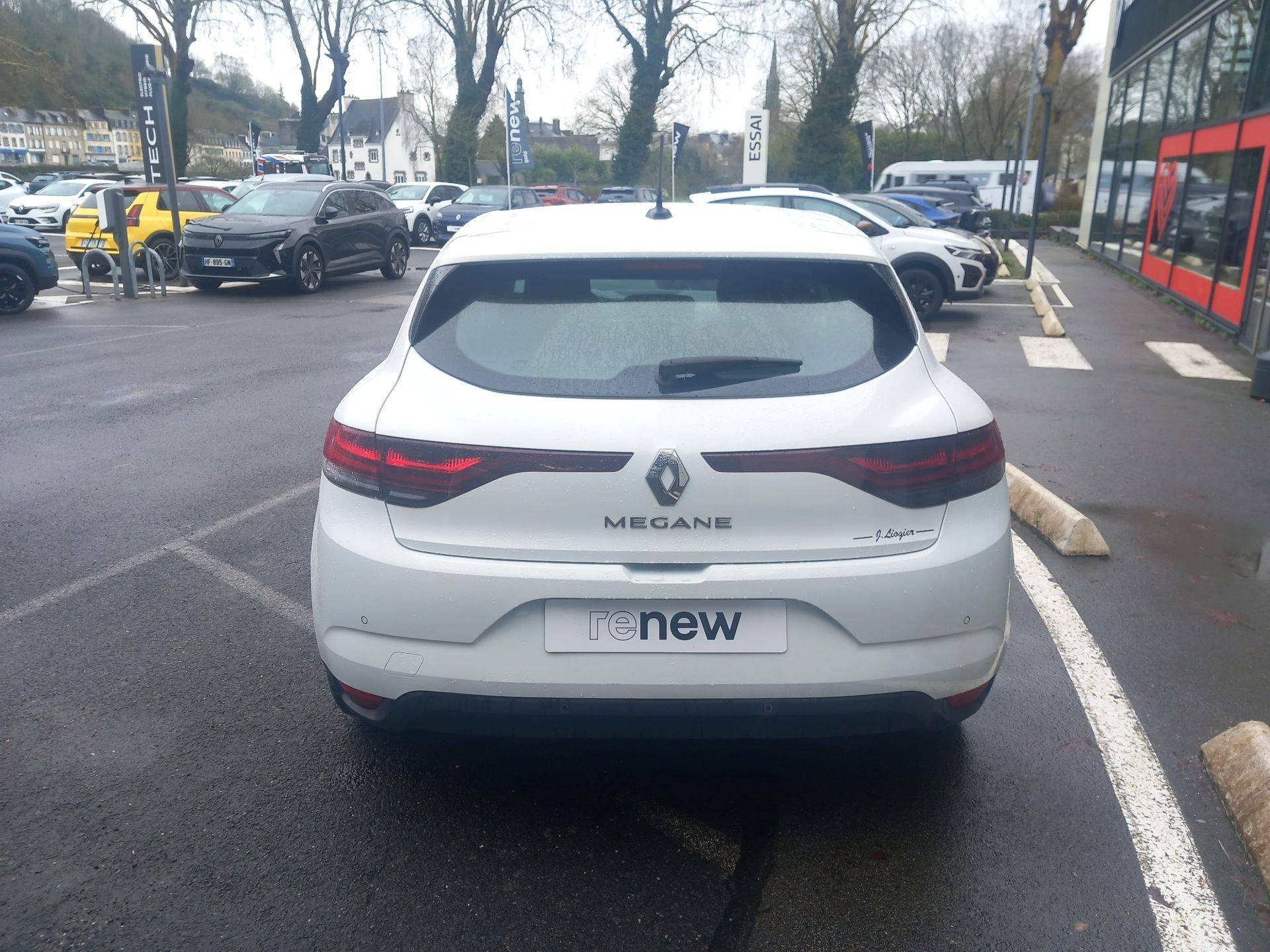 Vente en ligne Renault Megane 4 Mégane IV Berline TCe 115 FAP au prix de 13 490 €
