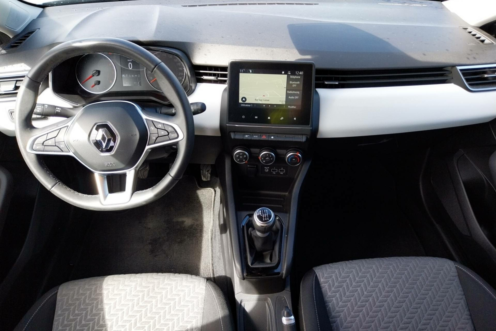 Vente en ligne Renault Clio 5 Clio TCe 90 au prix de 14 990 €