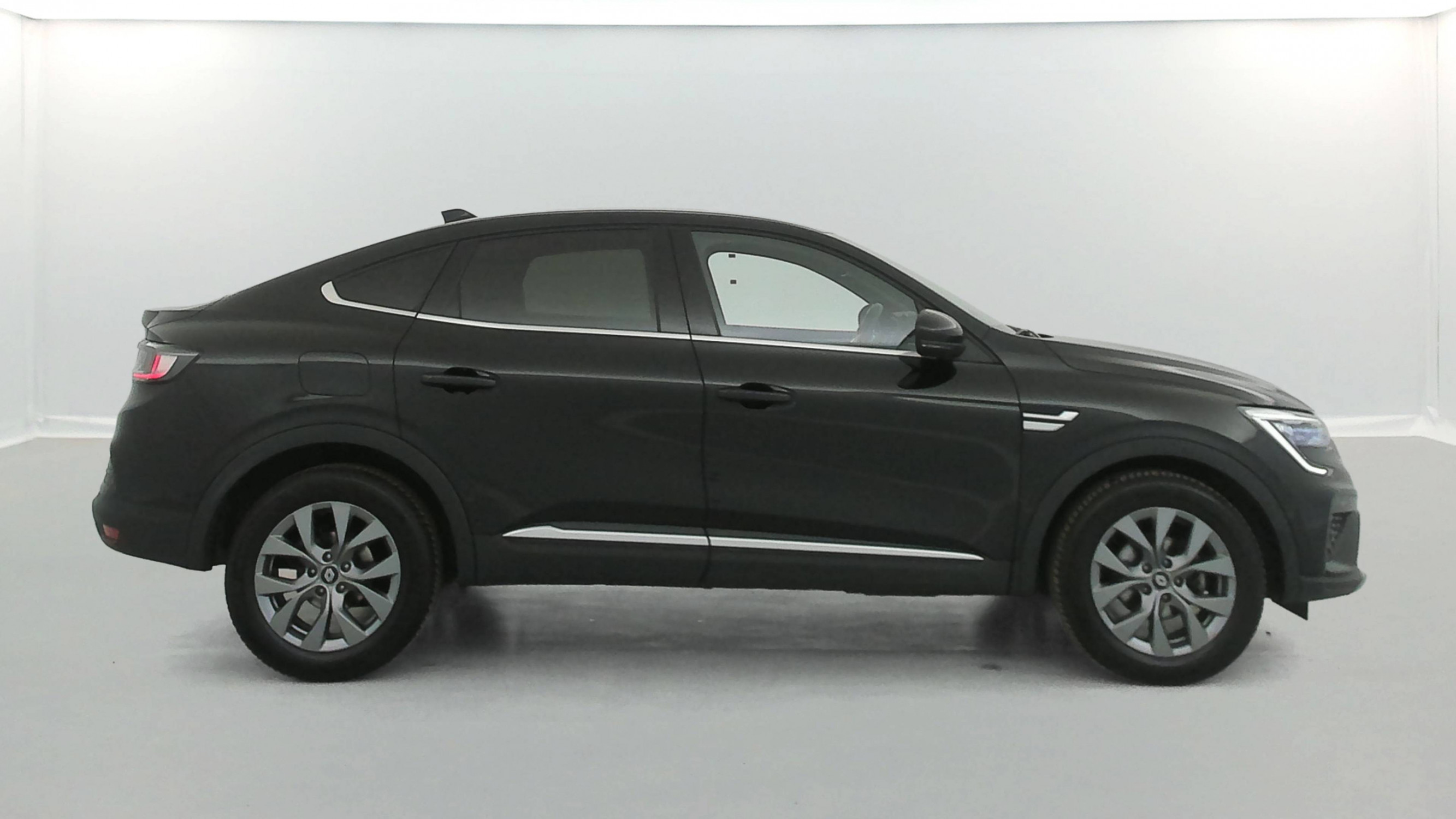 Vente en ligne Renault Arkana  mild hybrid 140 EDC GSR2 au prix de 18 990 €