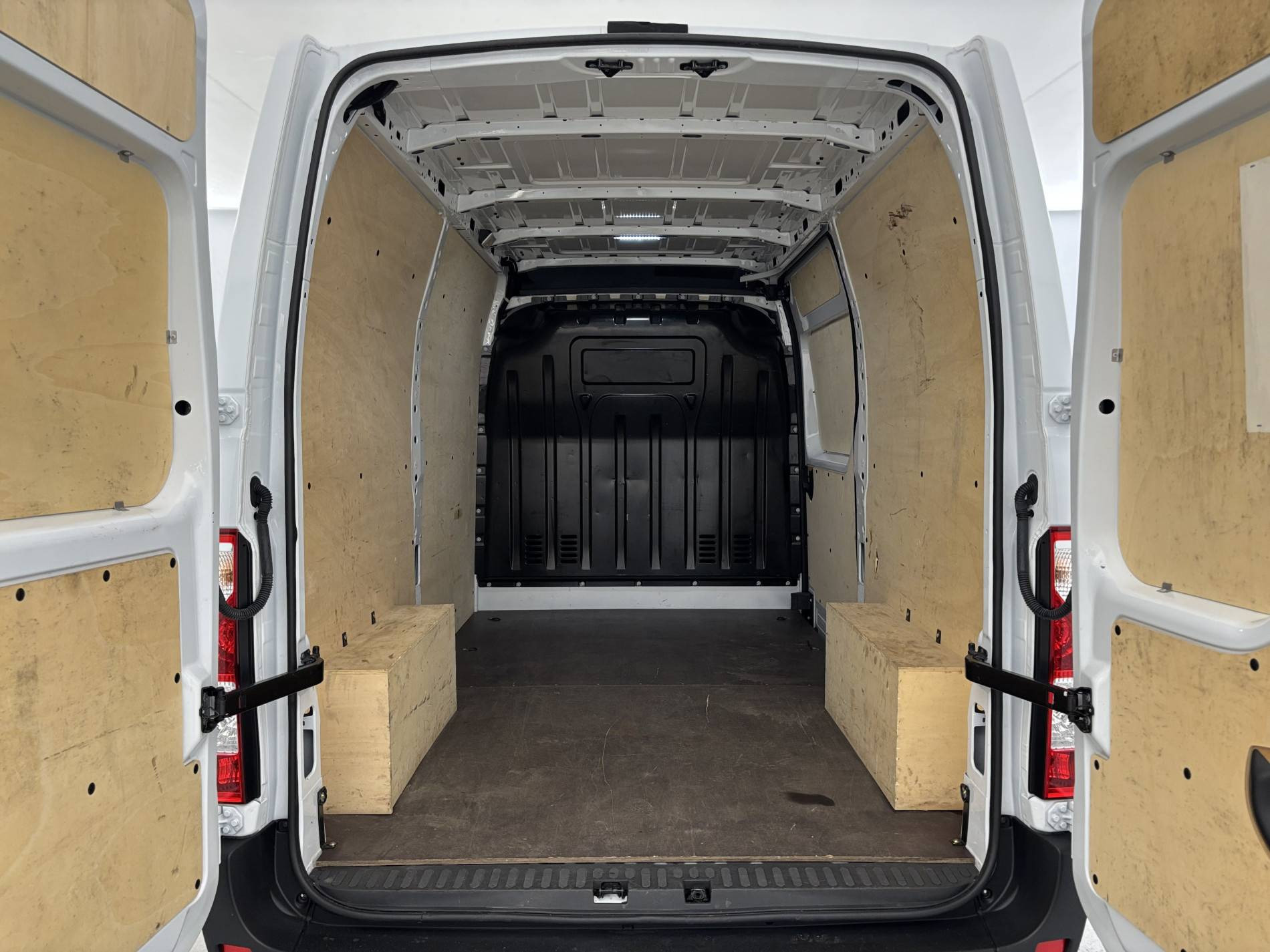 Vente en ligne Renault Trafic 3 Fourgon TRAFIC FGN L1H1 2800 KG BLUE DCI 110 au prix de 19 990 €