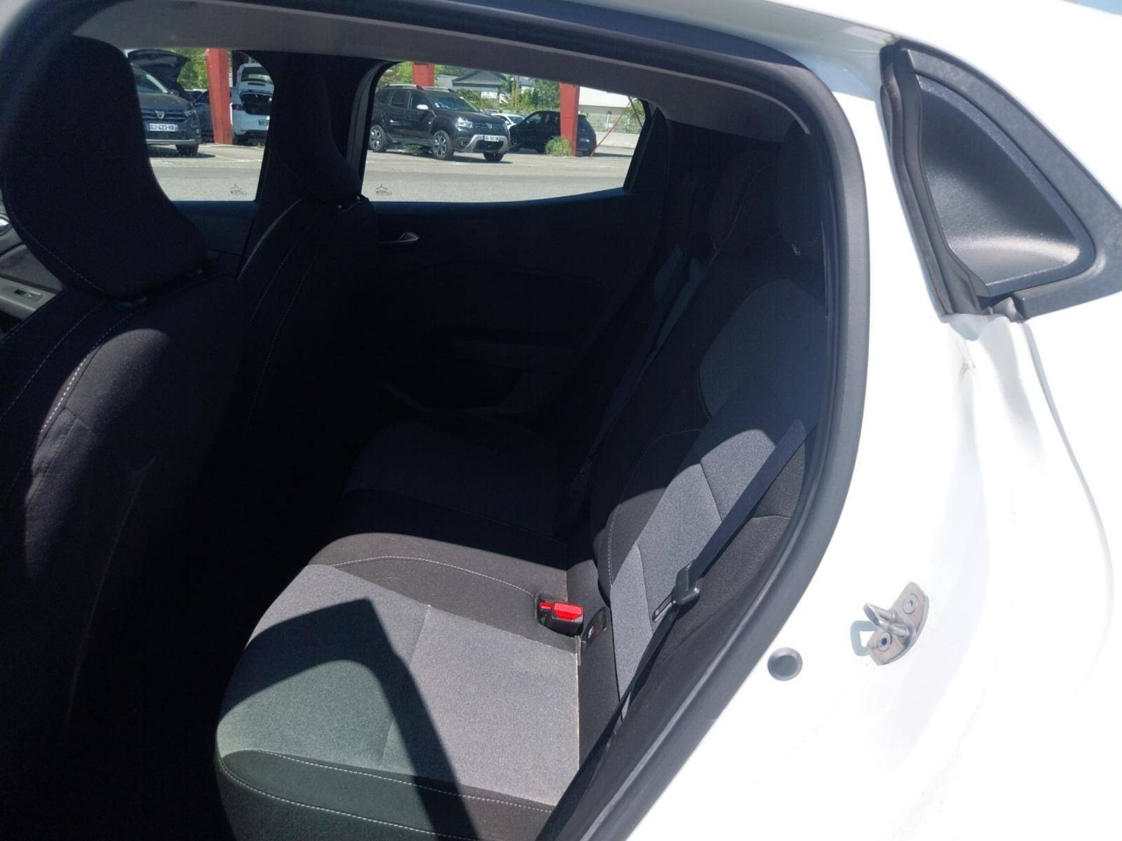 Vente en ligne Renault Clio 5 Clio TCe 90 au prix de 14 590 €