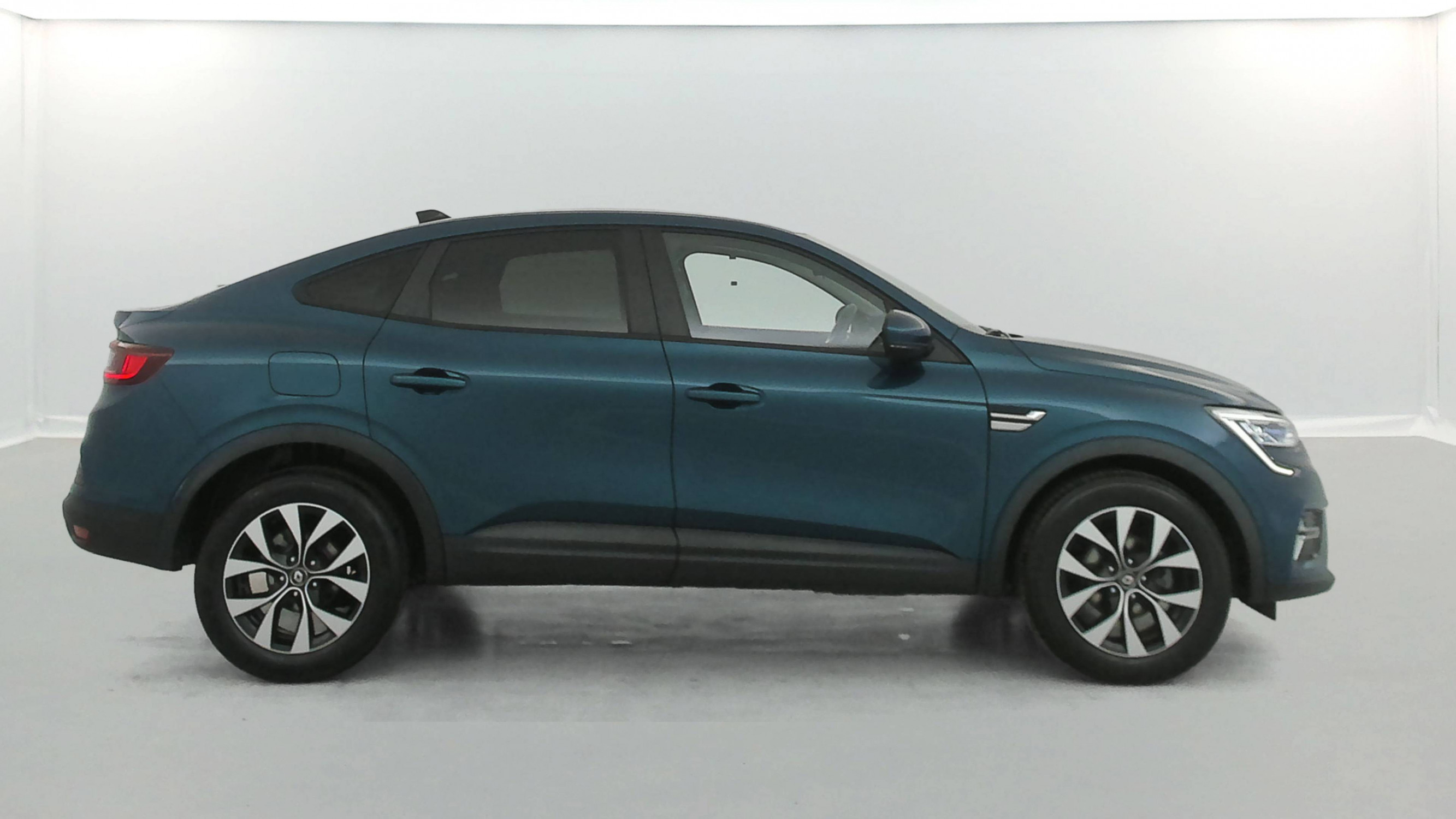 Vente en ligne Renault Arkana  mild hybrid 140 EDC FAP - 22 au prix de 18 290 €