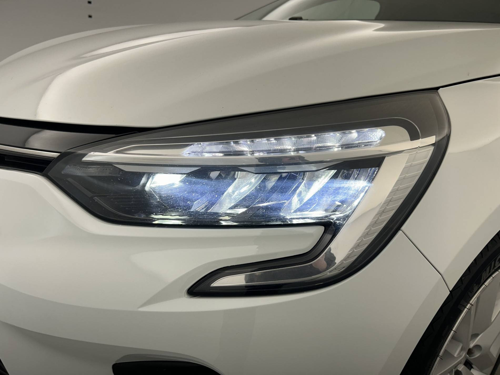 Vente en ligne Renault Clio 5 Clio Blue dCi 100 - 21N au prix de 13 890 €