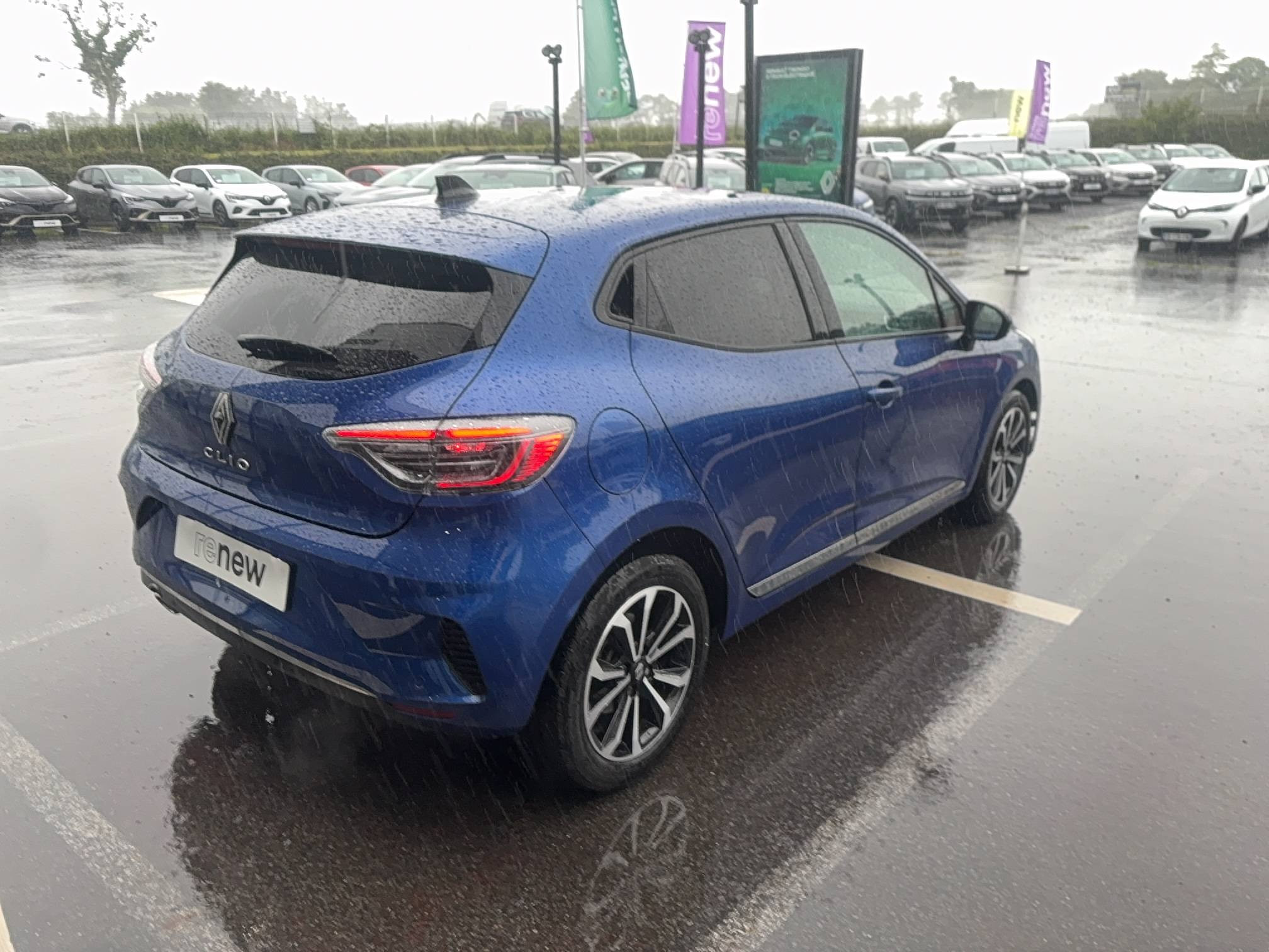 Vente en ligne Renault Clio 5 Clio TCe 90 au prix de 16 500 €