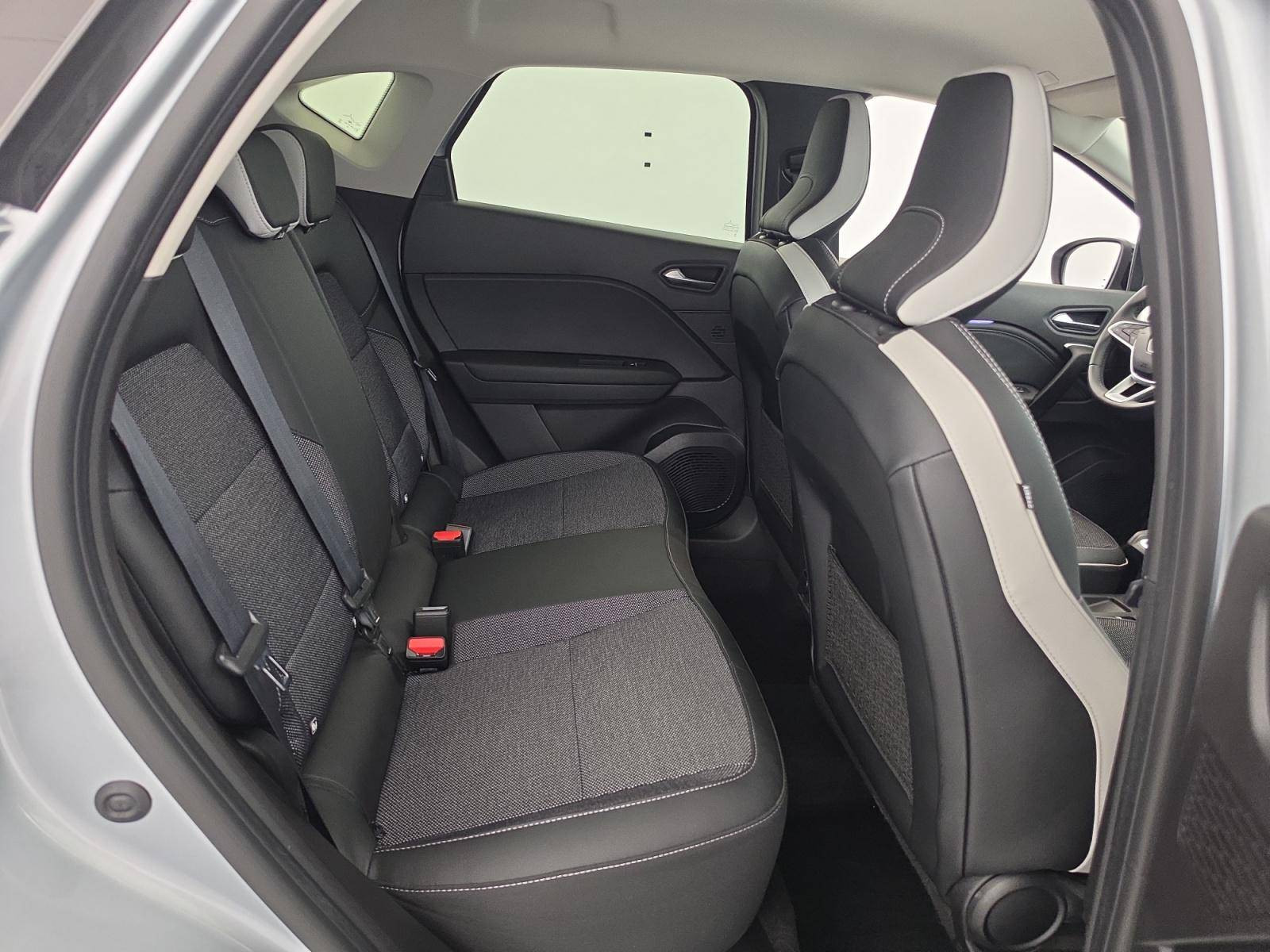 Vente en ligne Renault Captur  mild hybrid 160 EDC au prix de 20 990 €