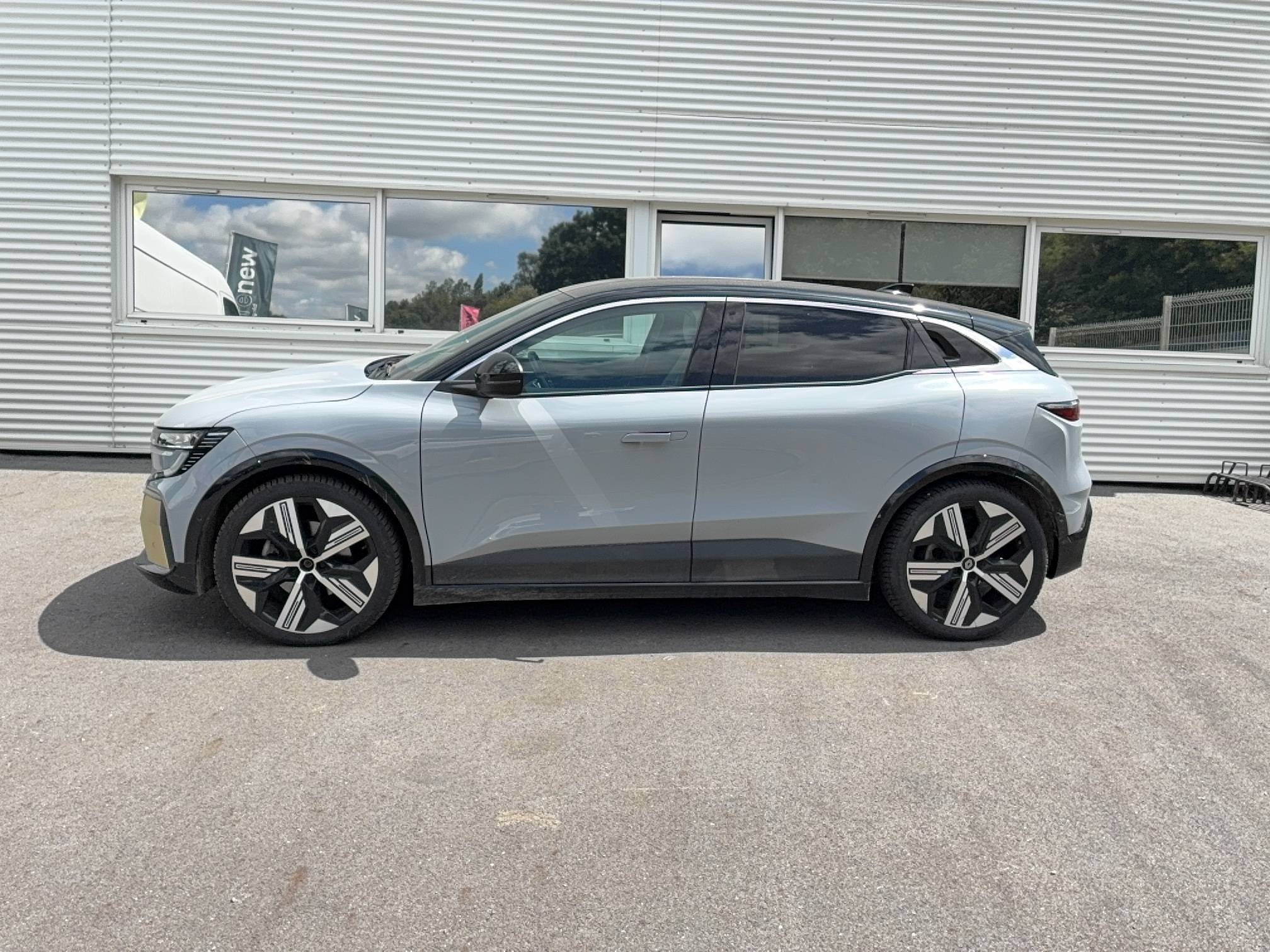 Vente en ligne Renault Megane E-Tech  EV60 220 ch super charge au prix de 26 590 €