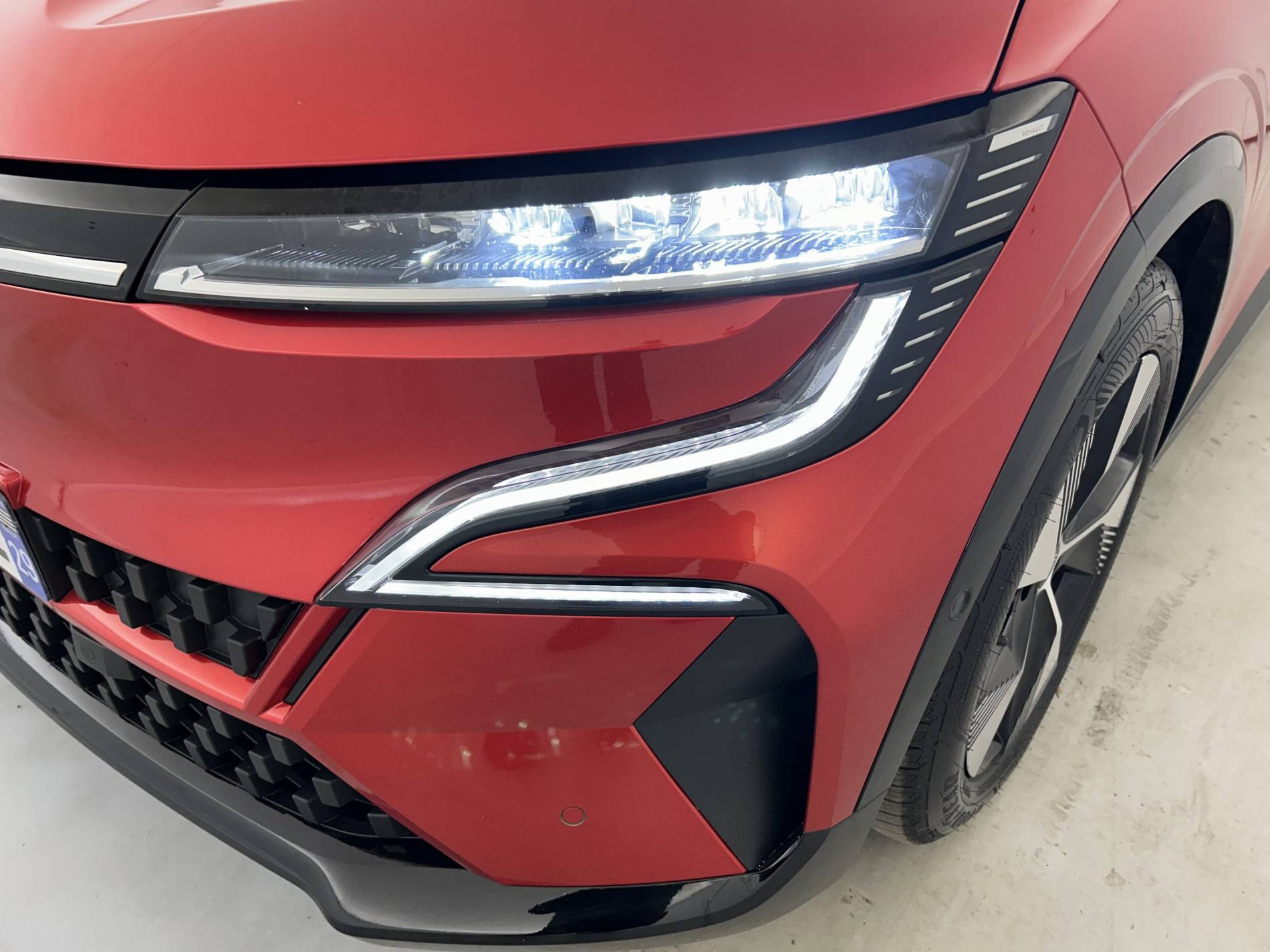 Vente en ligne Renault Megane E-Tech  EV40 130ch standard charge au prix de 18 490 €