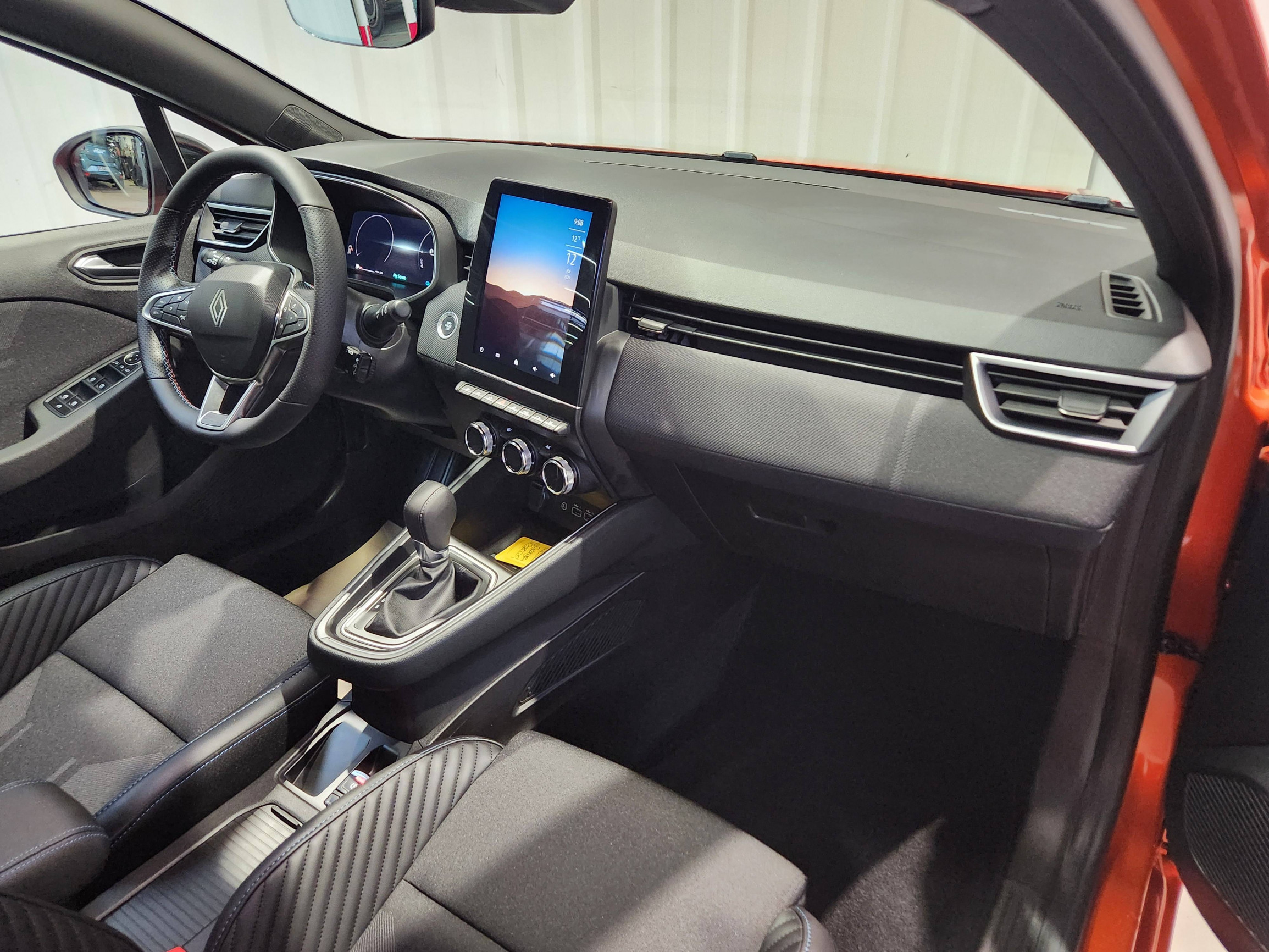 Vente en ligne Renault Clio 5 Clio E-Tech full hybrid 145 ch GSR2 au prix de 24 790 €