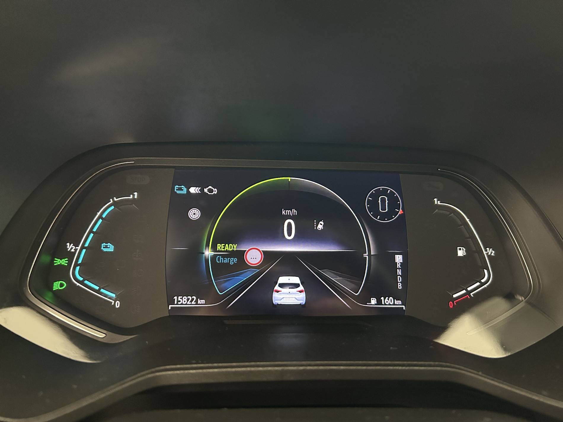 Vente en ligne Renault Clio 5 Clio E-Tech full hybrid 145 au prix de 17 950 €