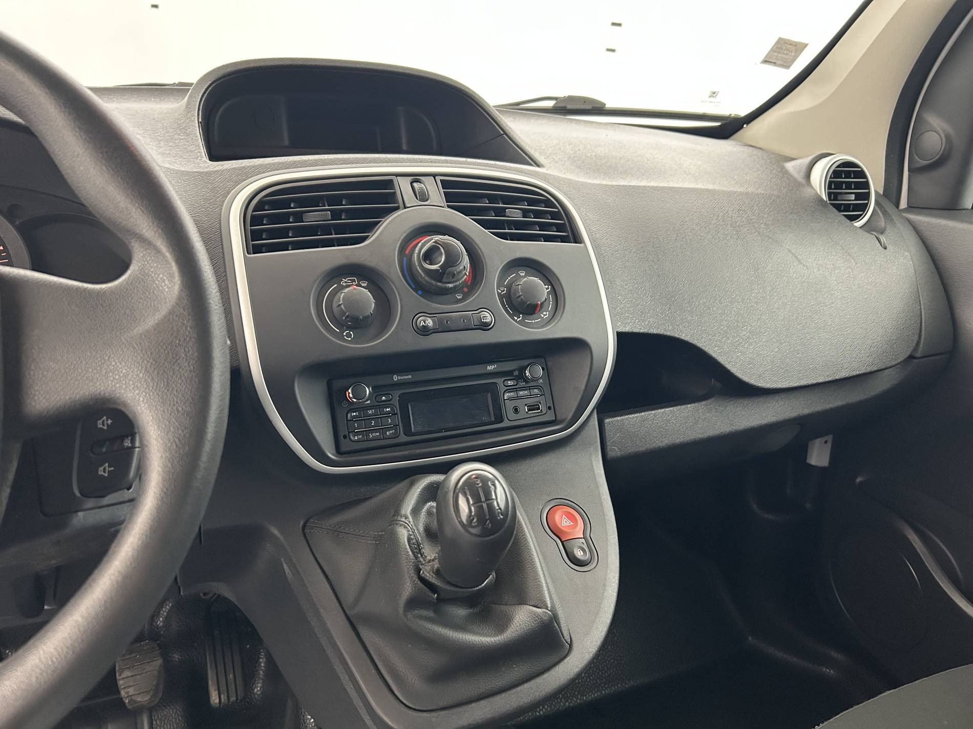 Vente en ligne Renault Kangoo Express  1.5 DCI 90 ENERGY au prix de 9 490 €