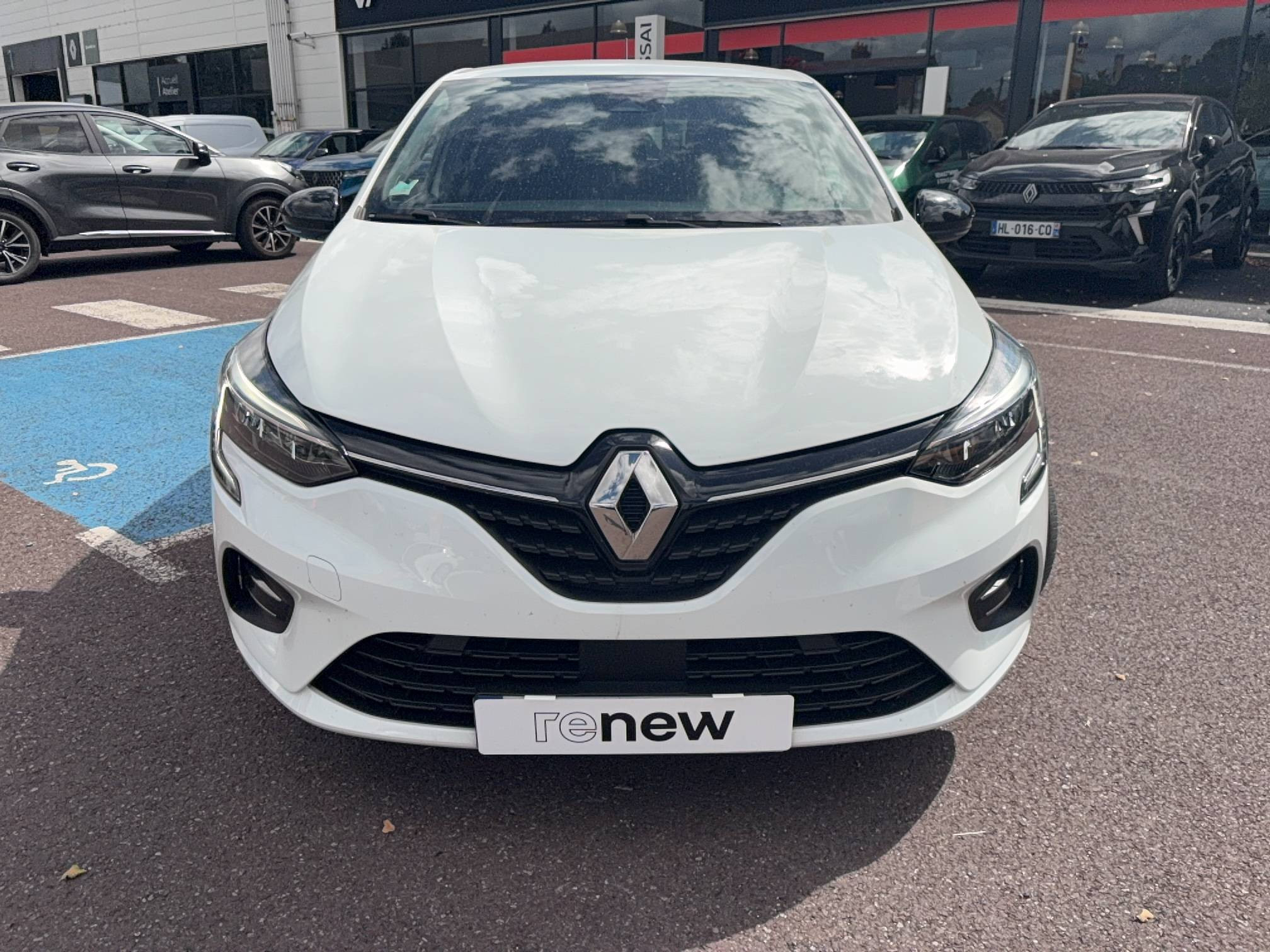 Vente en ligne Renault Clio 5 Clio TCe 90 - 21N au prix de 12 990 €