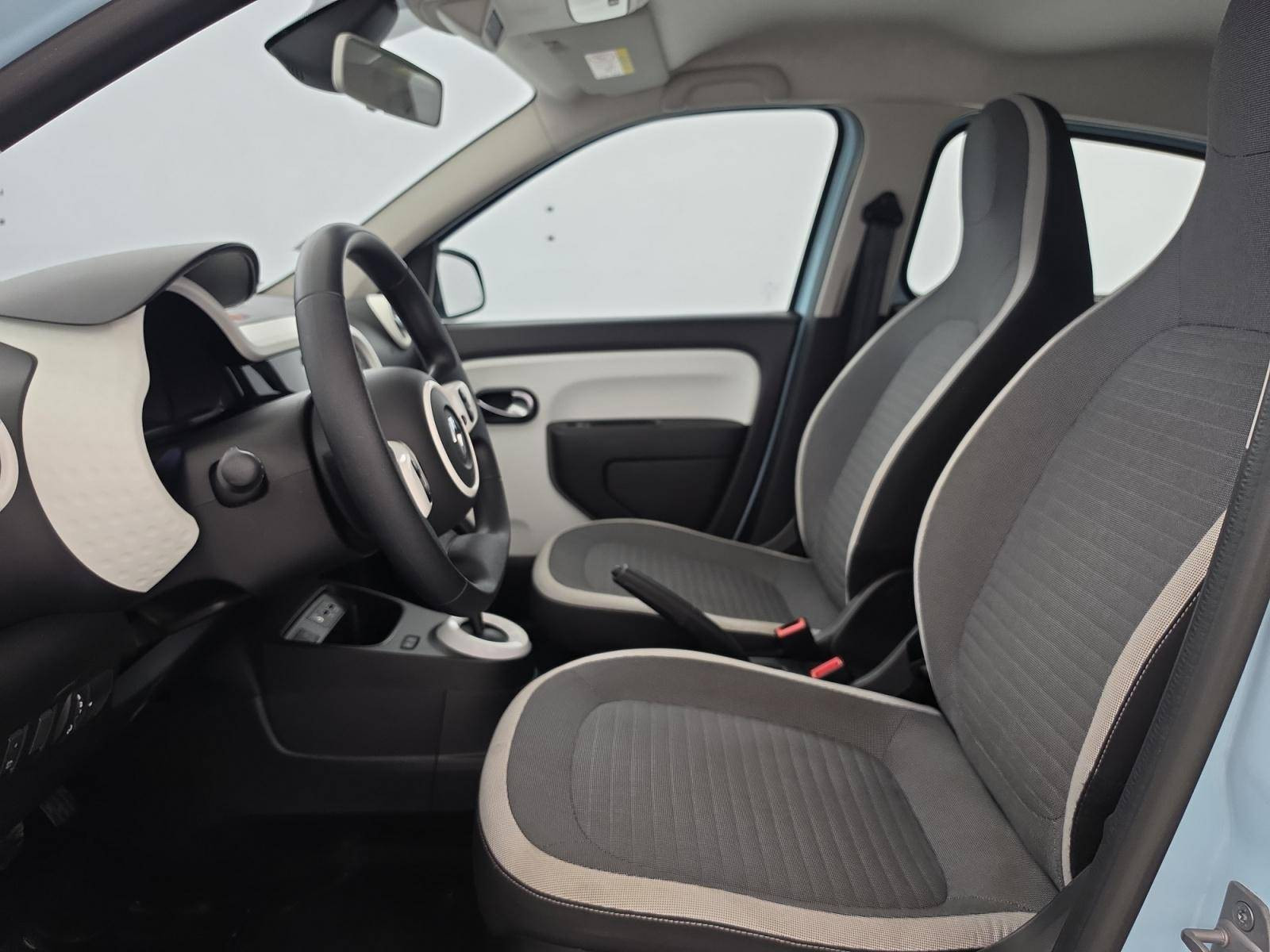 Vente en ligne Renault Twingo Electrique Twingo III E-Tech au prix de 12 990 €