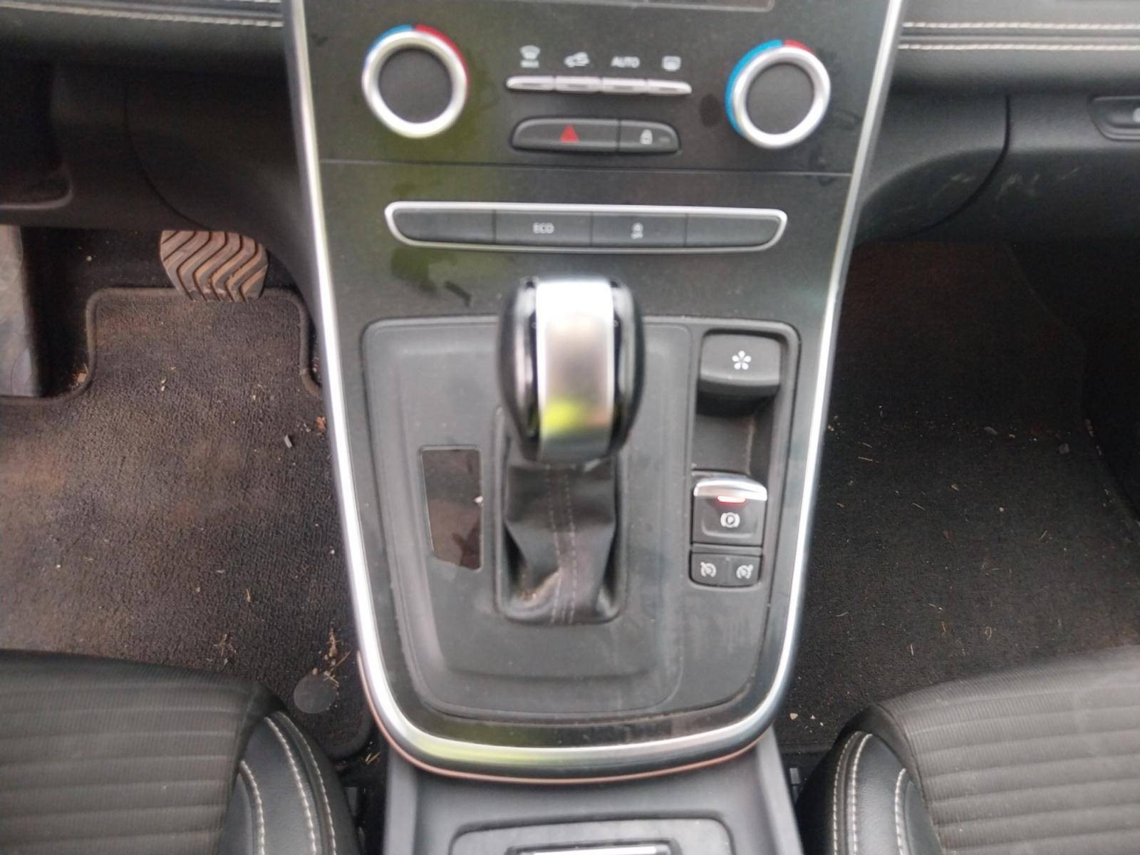 Vente en ligne Renault Scenic 4 Scenic dCi 160 Energy EDC au prix de 13 990 €