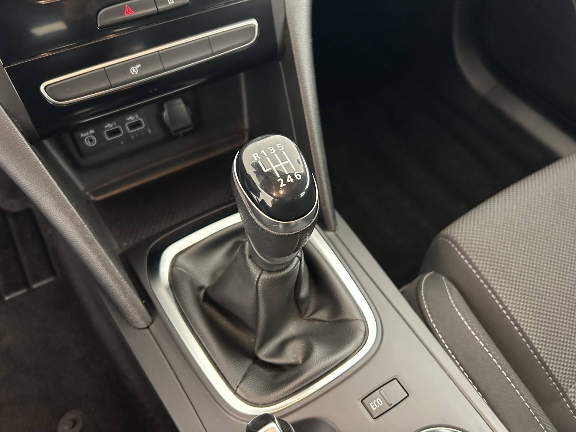 Vente en ligne Renault Megane 4  Blue dCi 115 au prix de 16 490 €