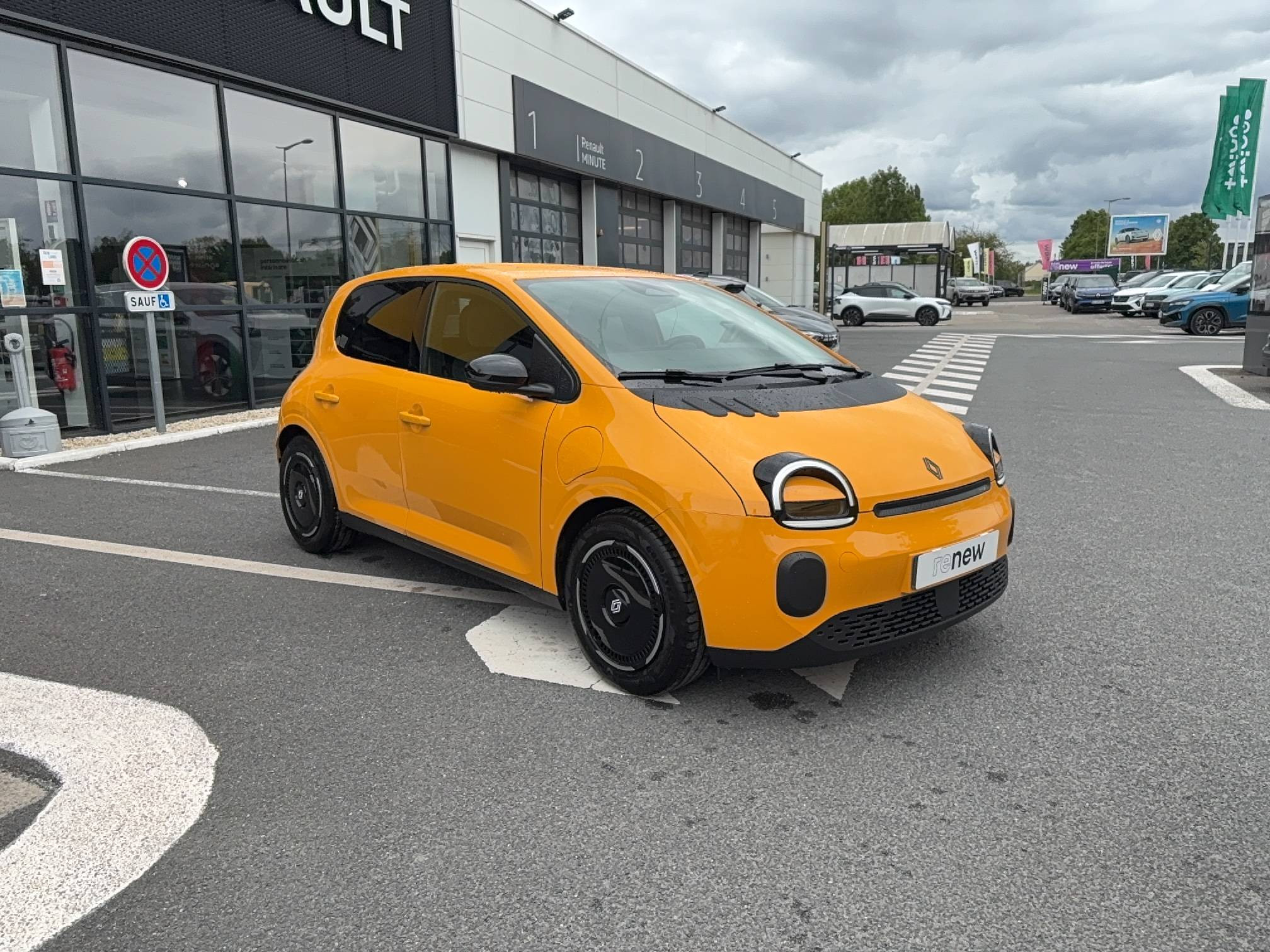 Vente en ligne Renault Twingo Electrique  80 ch autonomie urbaine au prix de 21 990 €