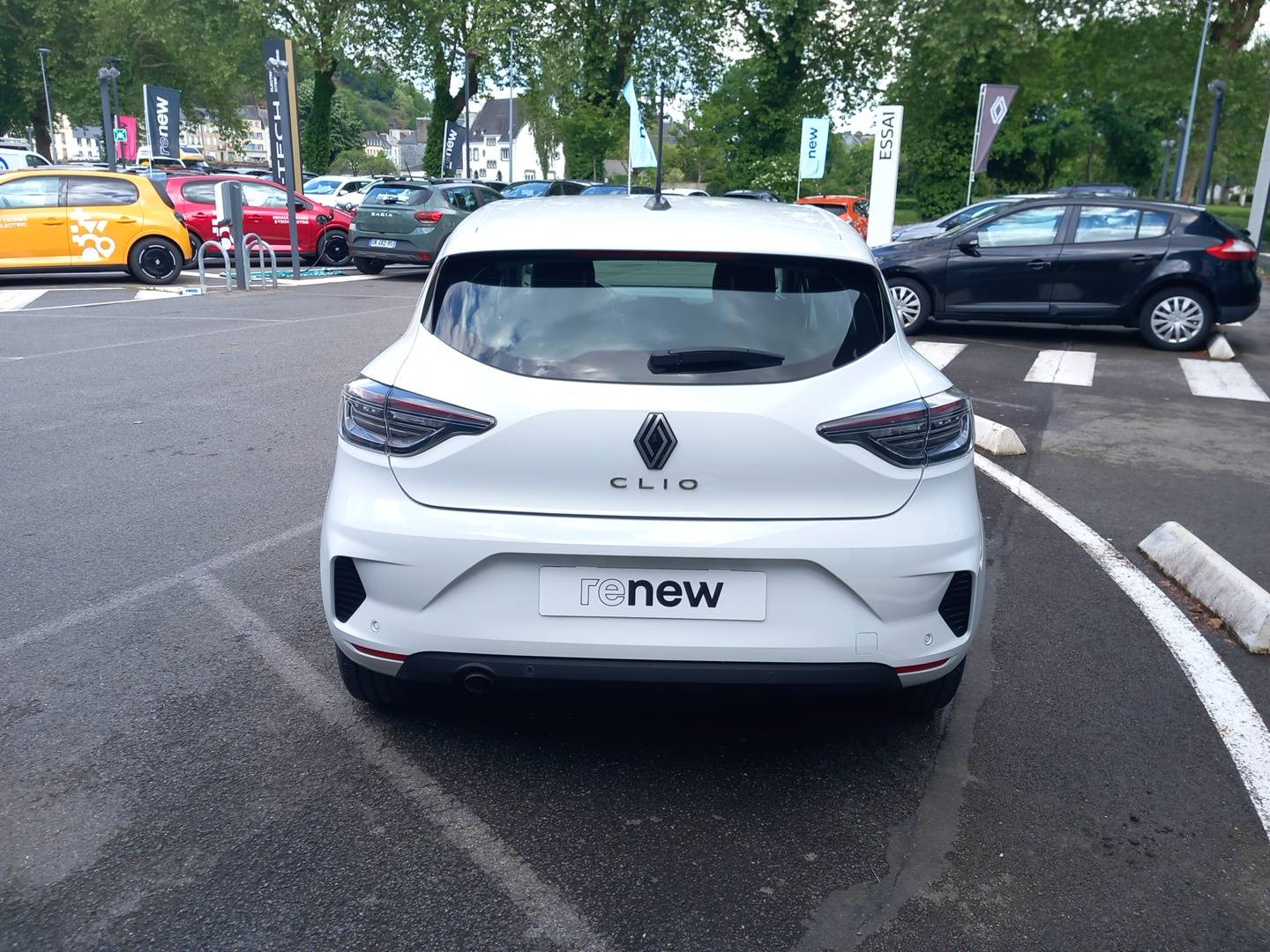 Vente en ligne Renault Clio 5 Clio TCe 100 GPL au prix de 14 990 €