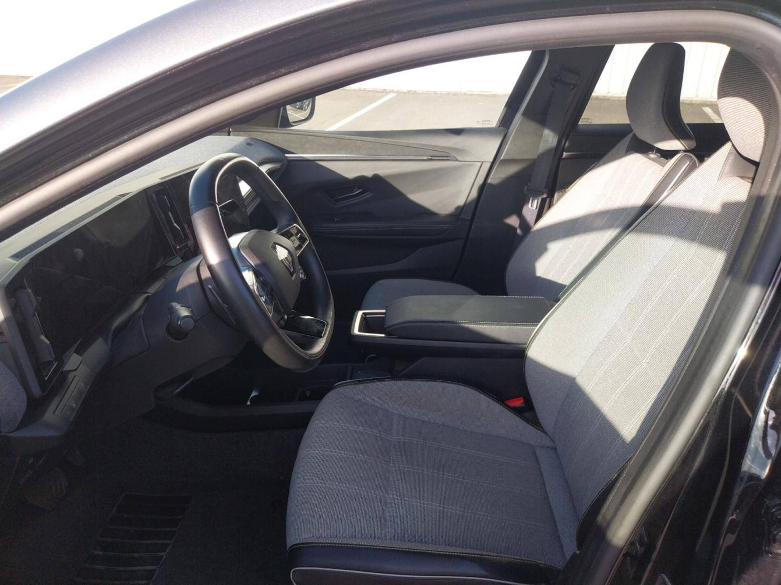 Vente en ligne Renault Megane E-Tech  EV60 220 ch super charge au prix de 25 900 €