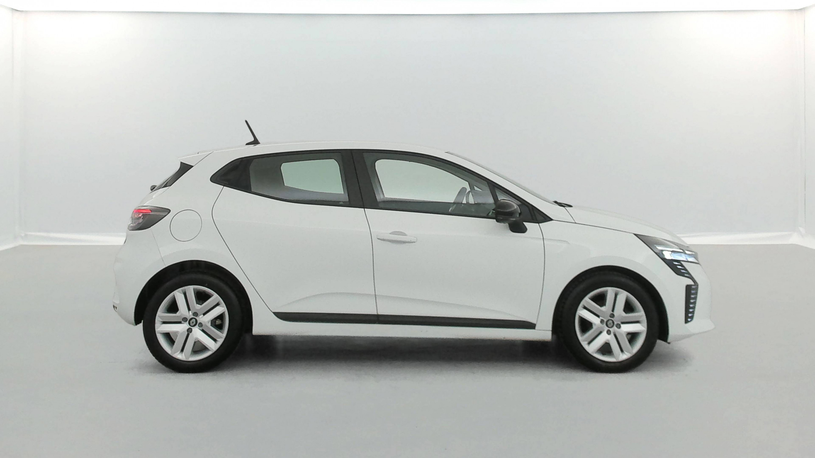 Vente en ligne Renault Clio 5 Clio TCe 90 au prix de 14 290 €
