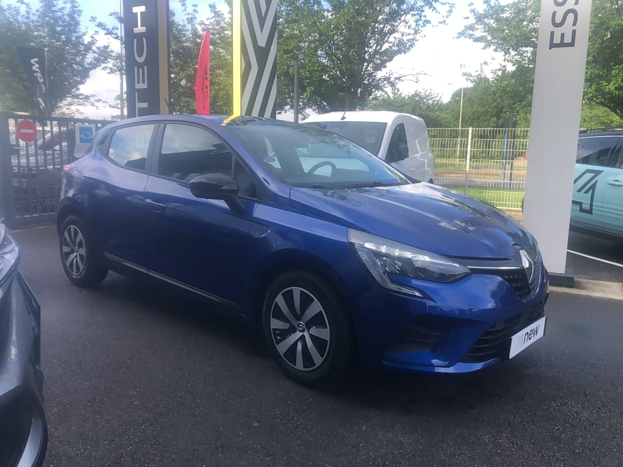 Vente en ligne Renault Clio 5 Clio TCe 90 au prix de 13 990 €