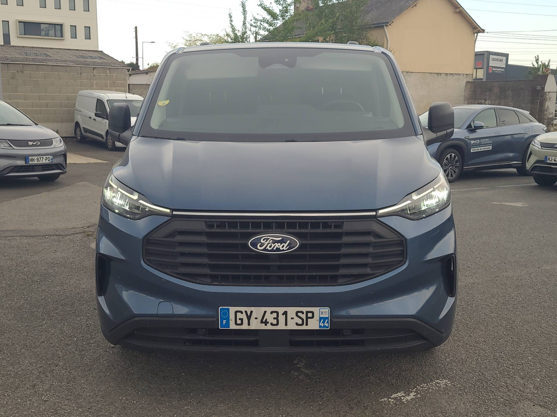 Vente en ligne Ford Transit Custom TRANSIT CUSTOM FGN 320 L1H1 2.0 ECOBLUE 170 CH BVA8 au prix de 31 990 €
