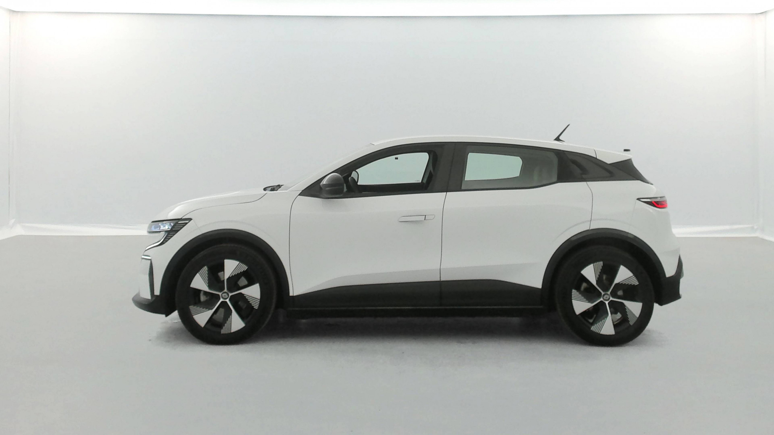 Vente en ligne Renault Megane E-Tech  EV60 220 ch super charge au prix de 21 690 €