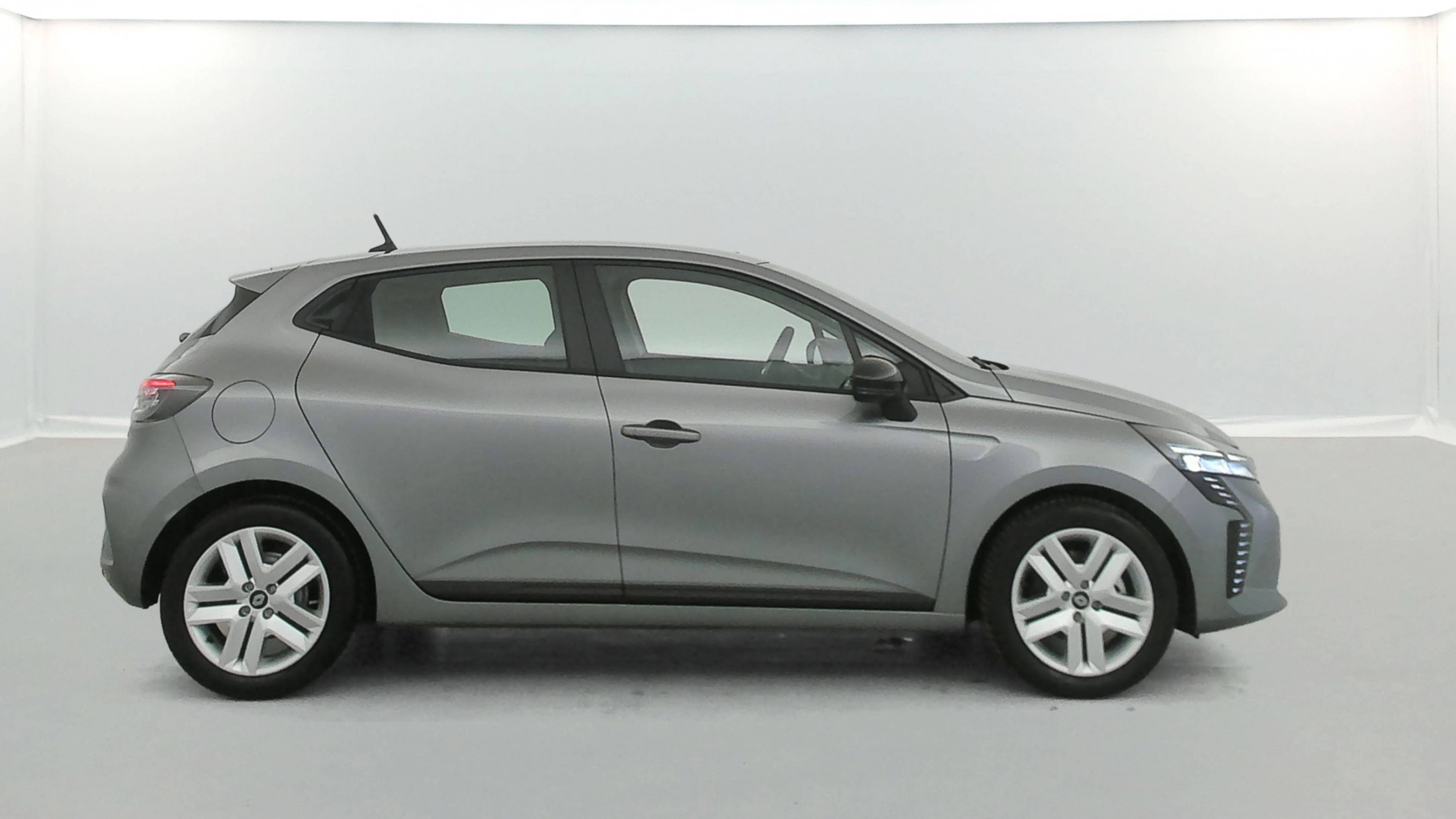 Vente en ligne Renault Clio 5 Clio E-Tech full hybrid 145 ch GSR2 au prix de 19 990 €