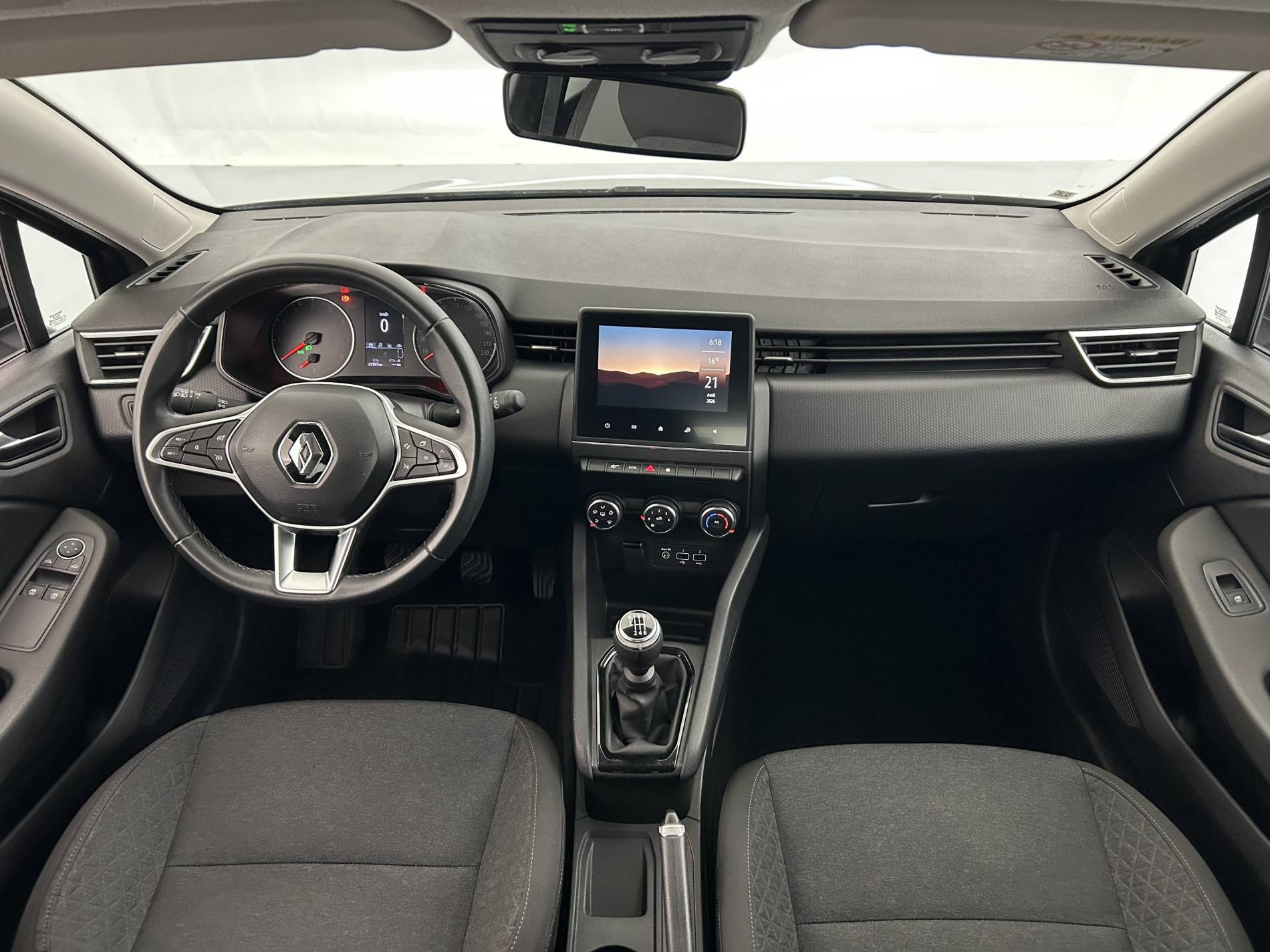 Vente en ligne Renault Clio 5 Clio TCe 90 au prix de 13 790 €