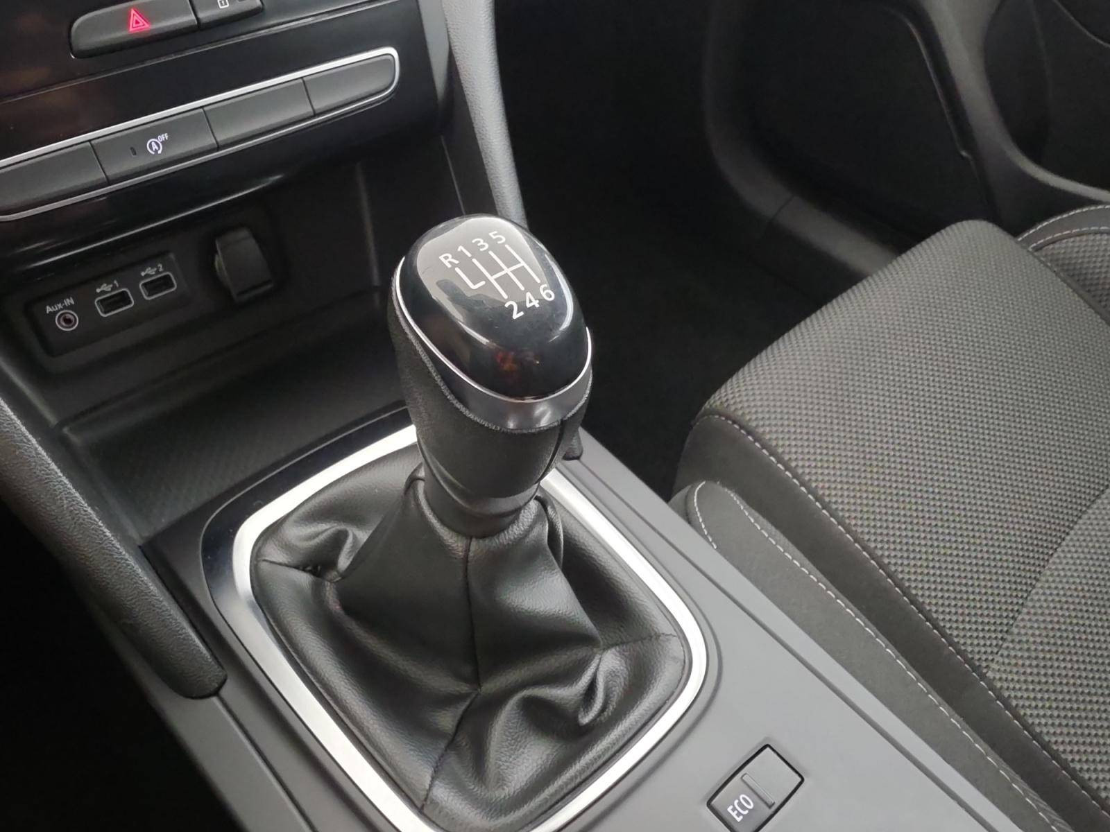 Vente en ligne Renault Megane 4  TCe 140 au prix de 15 490 €