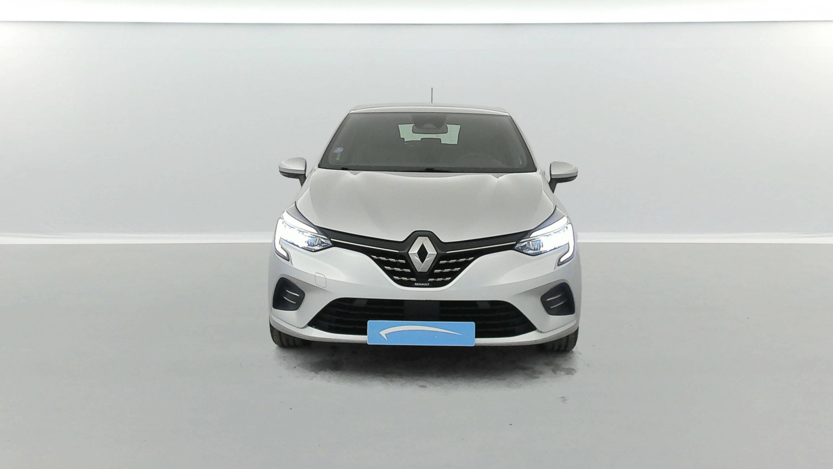 Vente en ligne Renault Clio 5 Clio E-Tech 140 - 21N au prix de 16 990 €