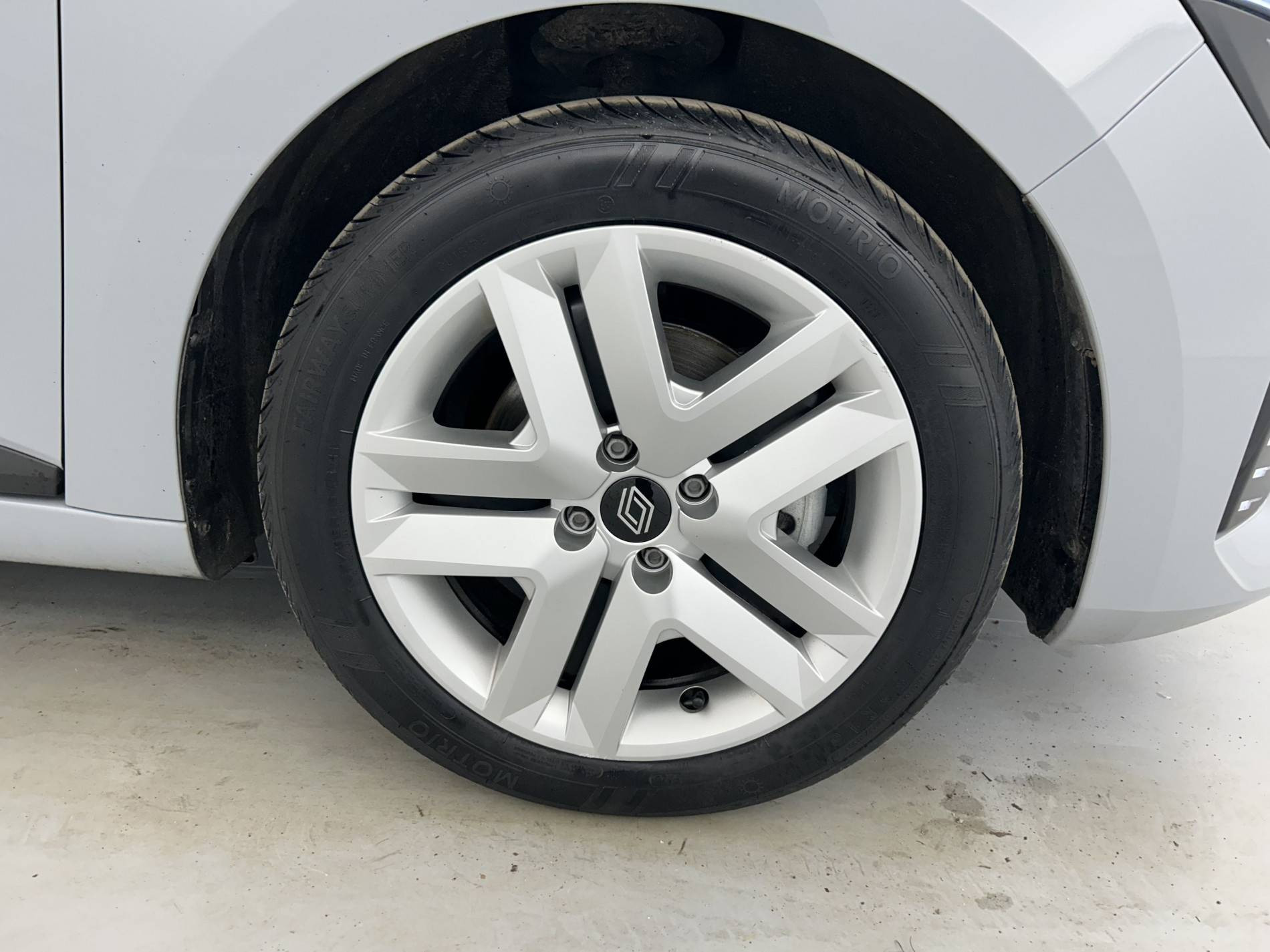 Vente en ligne Renault Clio 5 Clio E-Tech full hybrid 145 ch GSR2 au prix de 19 290 €