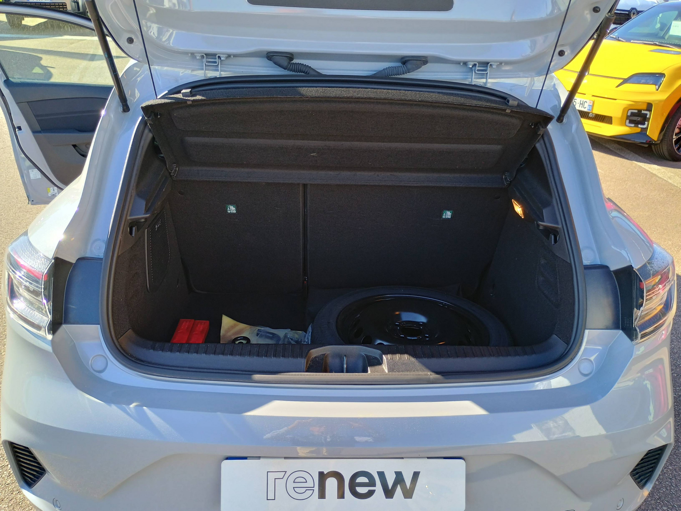 Vente en ligne Renault Clio 5 Clio E-Tech full hybrid 145 ch GSR2 au prix de 22 374 €