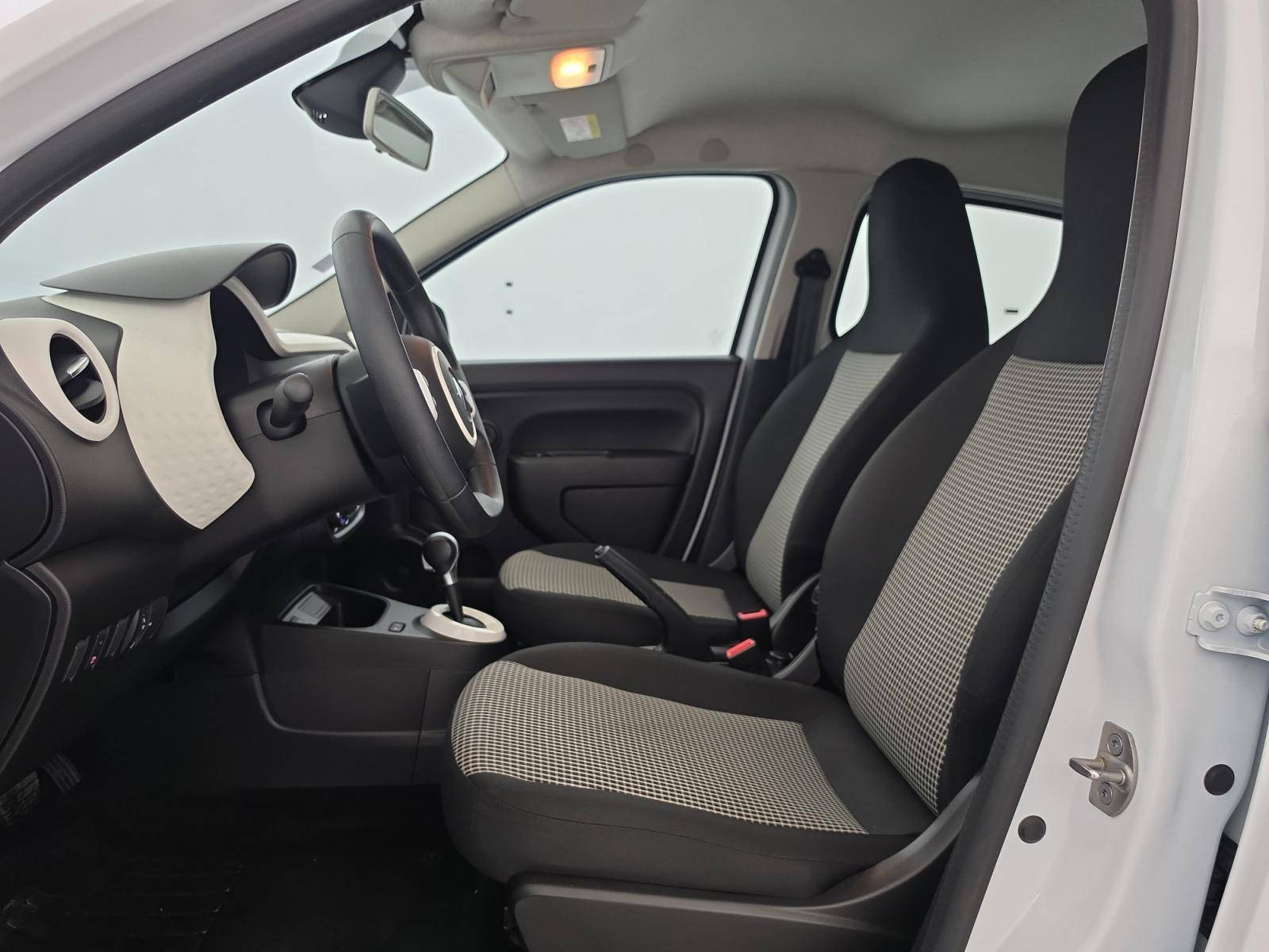 Vente en ligne Renault Twingo Electrique Twingo III E-Tech au prix de 11 490 €