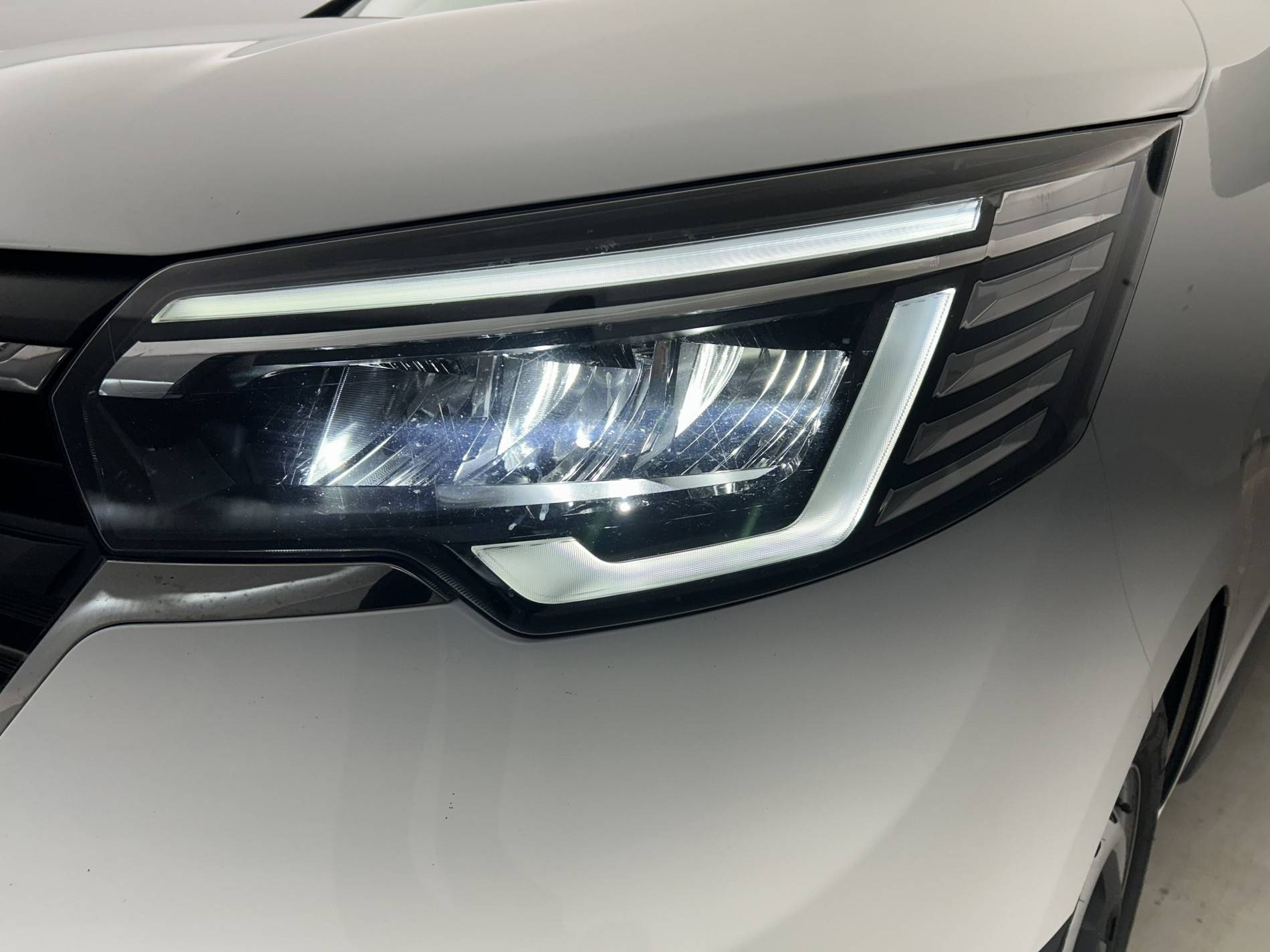 Vente en ligne Renault Trafic 3 Fourgon TRAFIC FGN L1H1 3000 KG BLUE DCI 130 au prix de 20 990 €