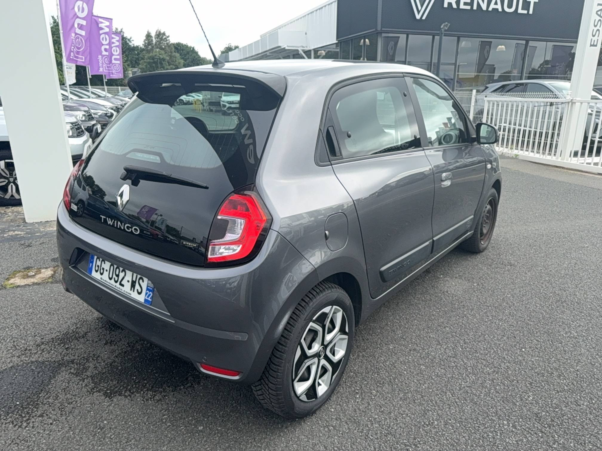 Vente en ligne Renault Twingo Electrique Twingo III E-Tech au prix de 12 490 €
