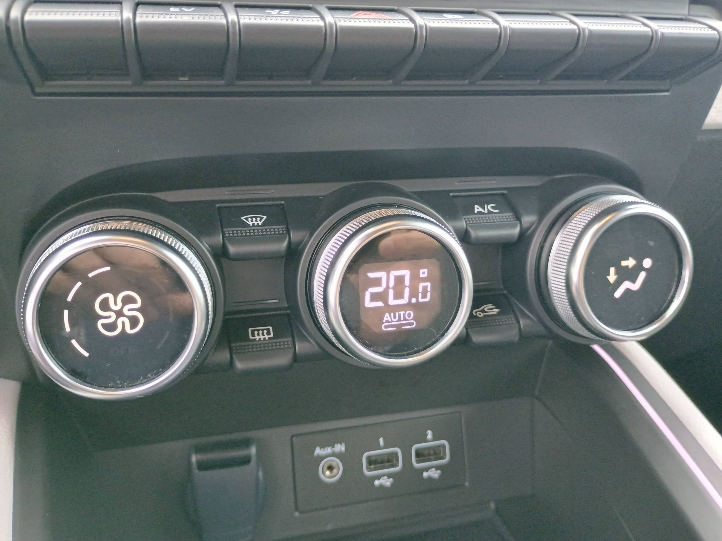 Vente en ligne Renault Clio 5 Clio E-Tech full hybrid 145 au prix de 16 990 €