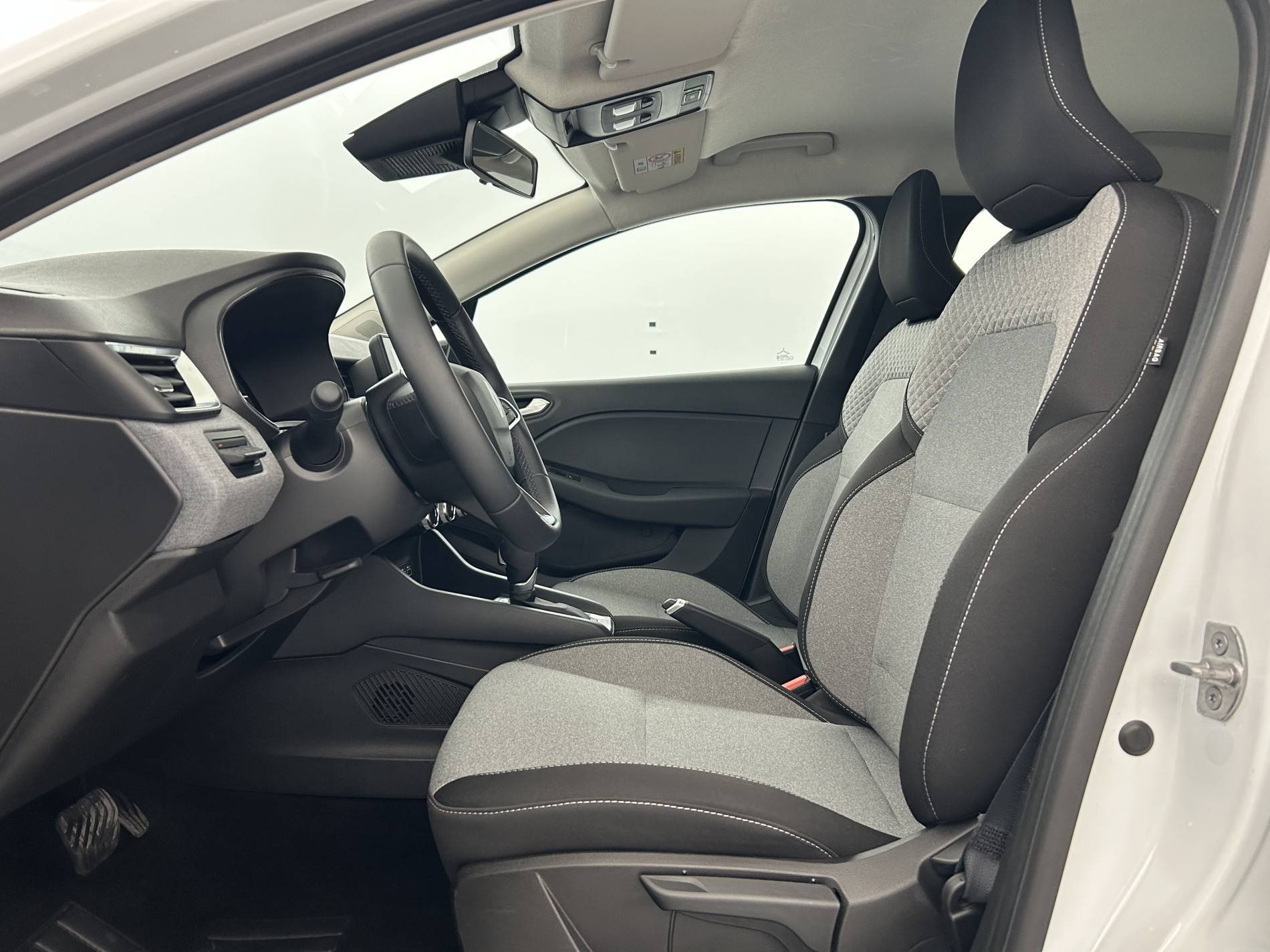 Vente en ligne Renault Clio 5 Clio E-Tech full hybrid 145 ch GSR2 au prix de 18 890 €