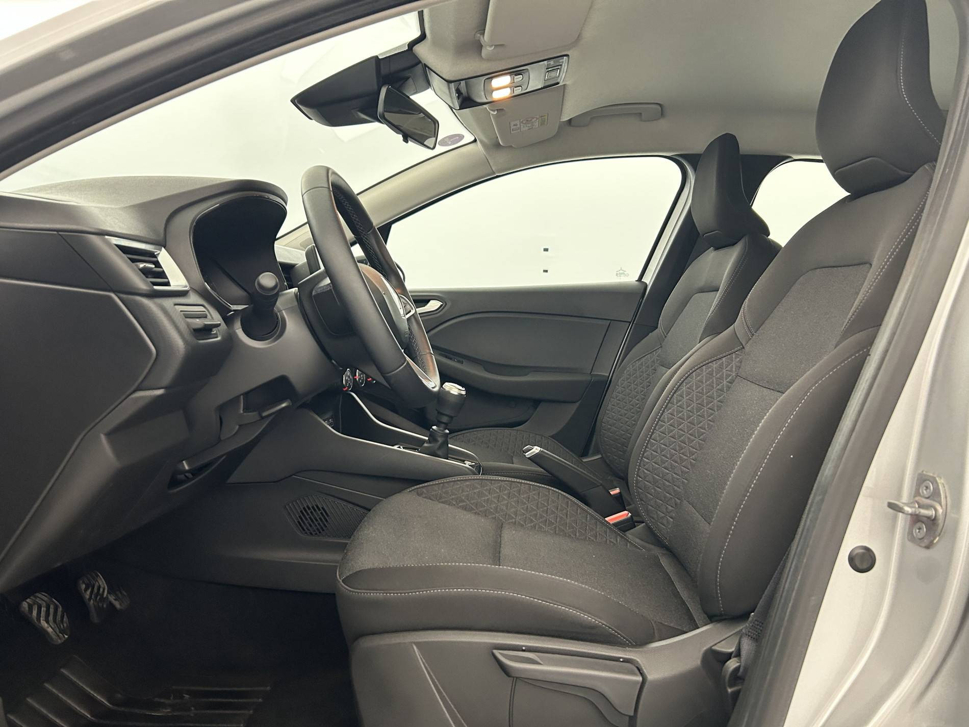 Vente en ligne Renault Clio 5 Clio TCe 90 au prix de 14 290 €