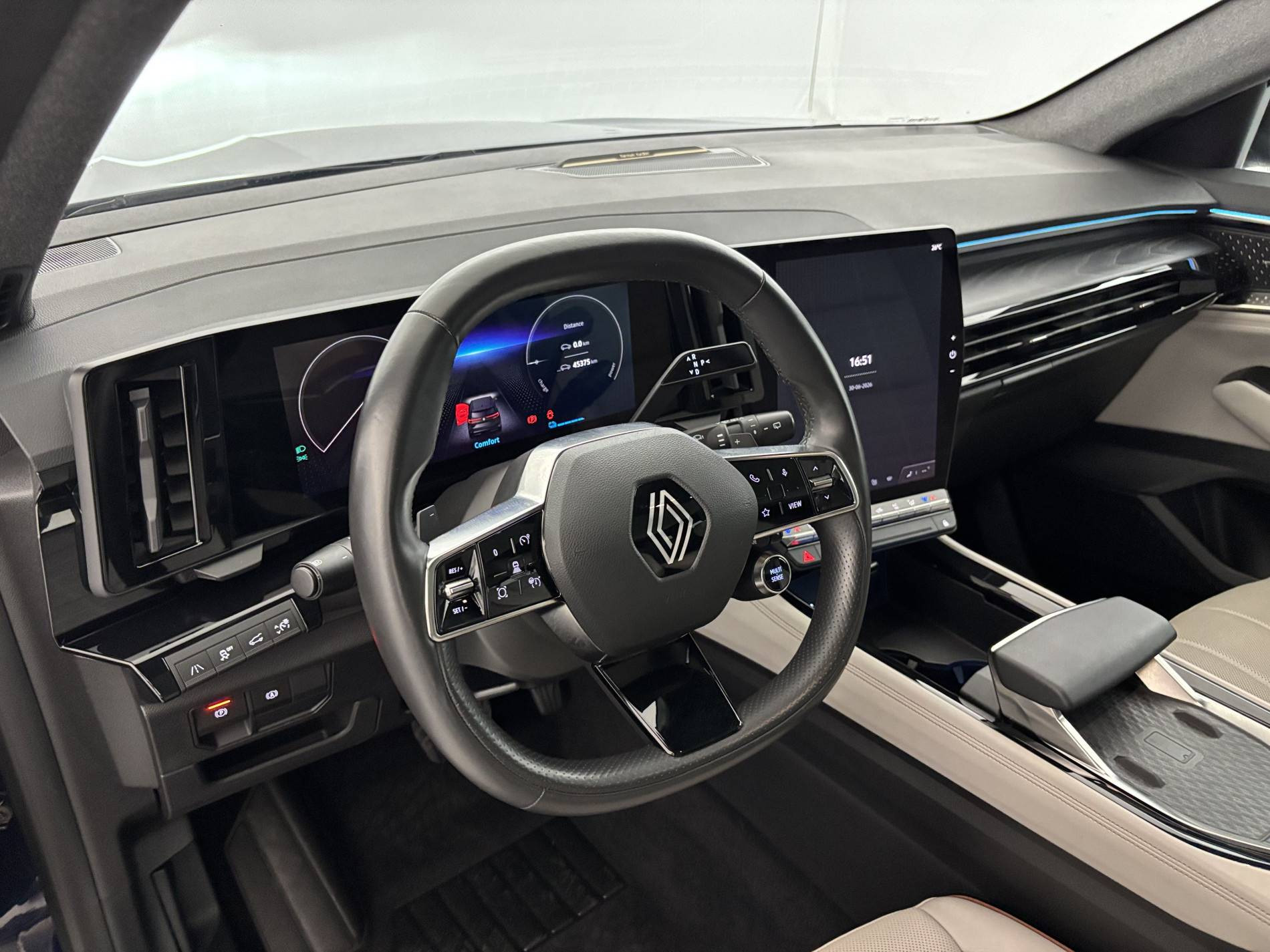 Vente en ligne Renault Espace Espace E-Tech hybrid 200 au prix de 33 991 €