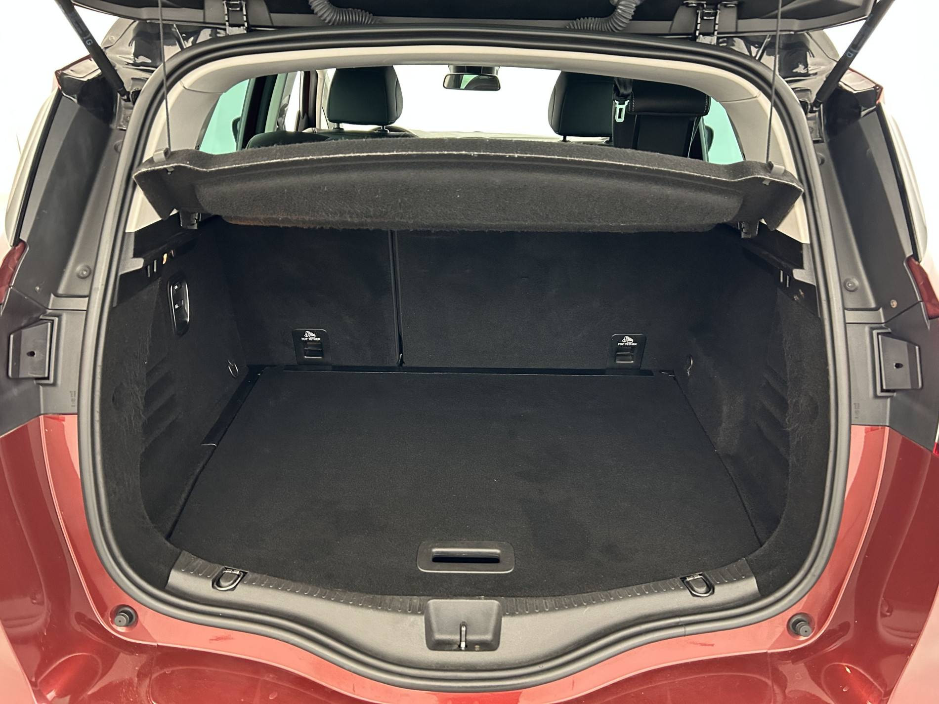 Vente en ligne Renault Scenic 4 Scenic Blue dCi 150 au prix de 13 990 €