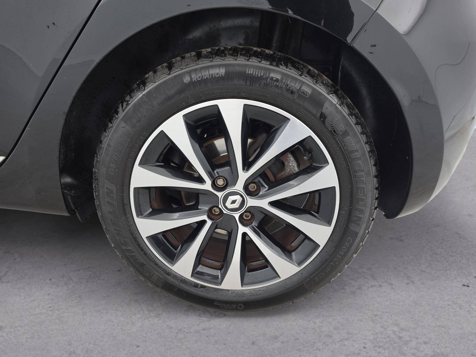 Vente en ligne Renault Clio 5 Clio TCe 90 au prix de 12 990 €