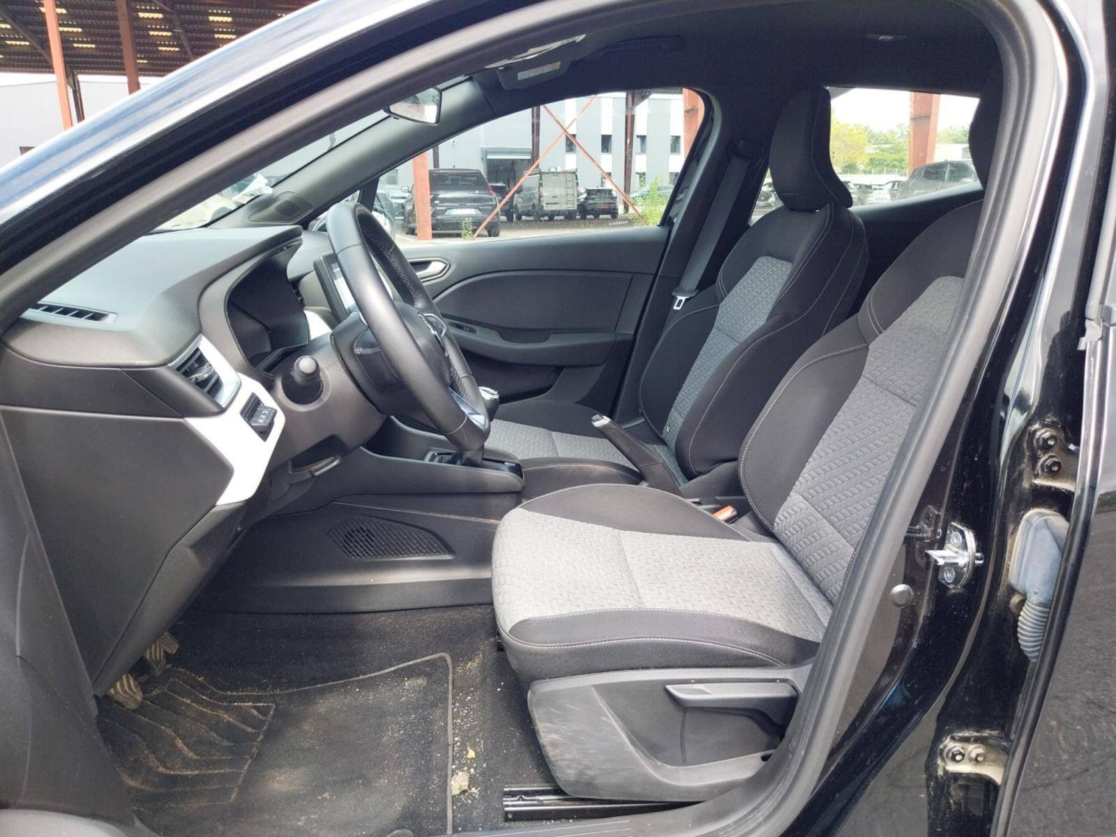 Vente en ligne Renault Clio 5 Clio TCe 90 - 21N au prix de 13 750 €