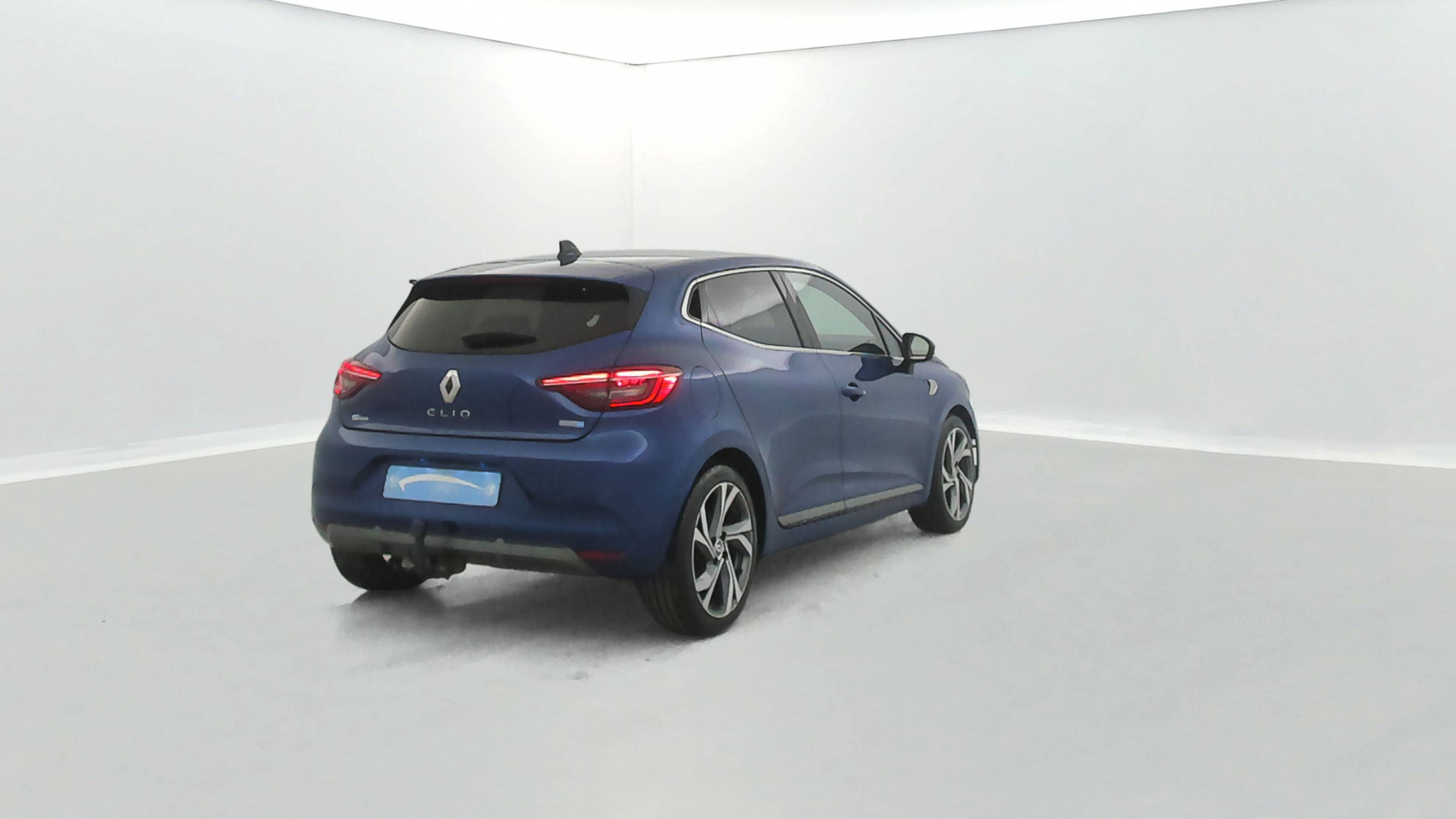 Vente en ligne Renault Clio 5 Clio E-Tech 140 - 21N au prix de 18 300 €